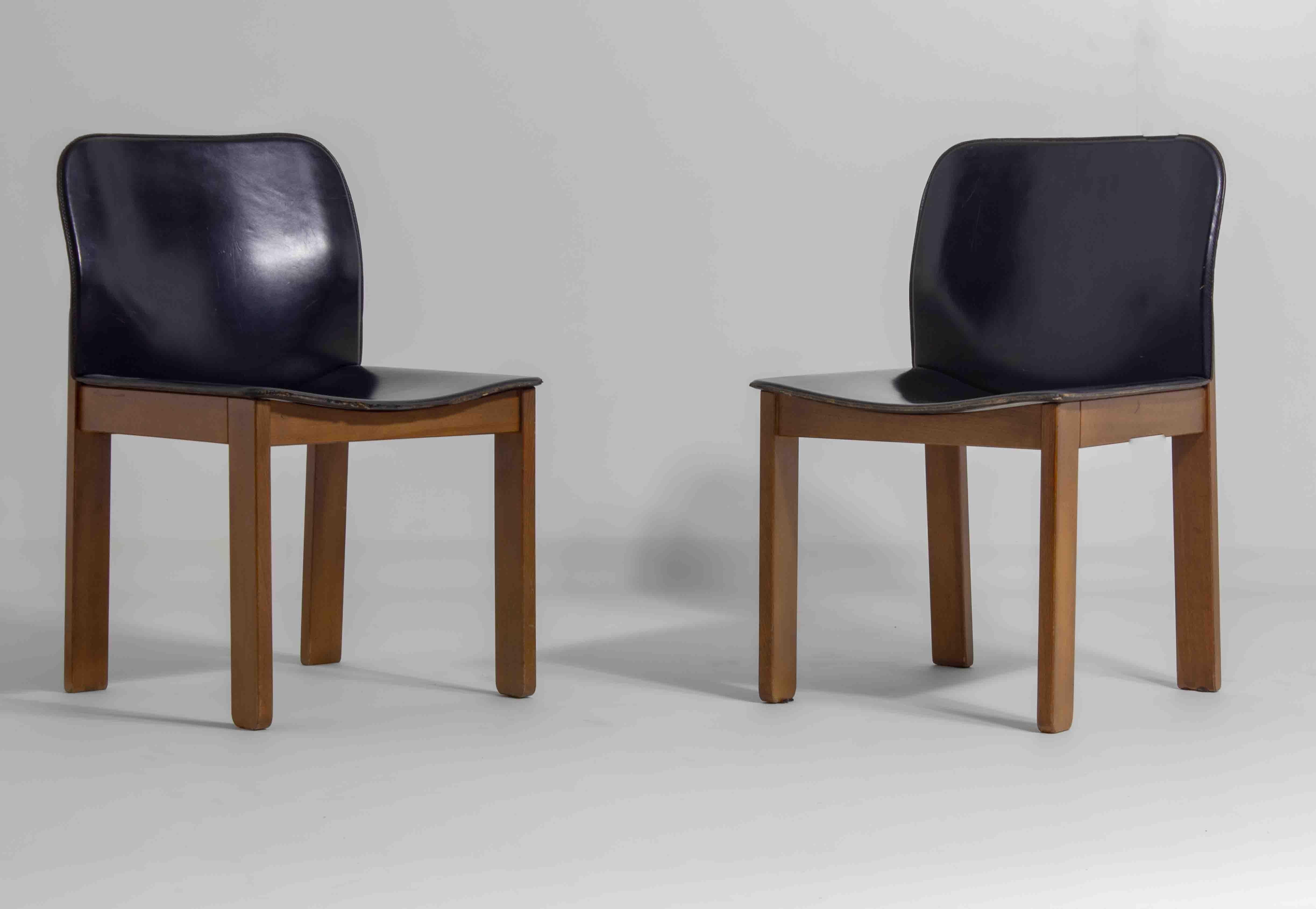 Juego de 6 sillas de comedor de cuero negro de Afra & Tobia Scarpa, años 70 en venta 4