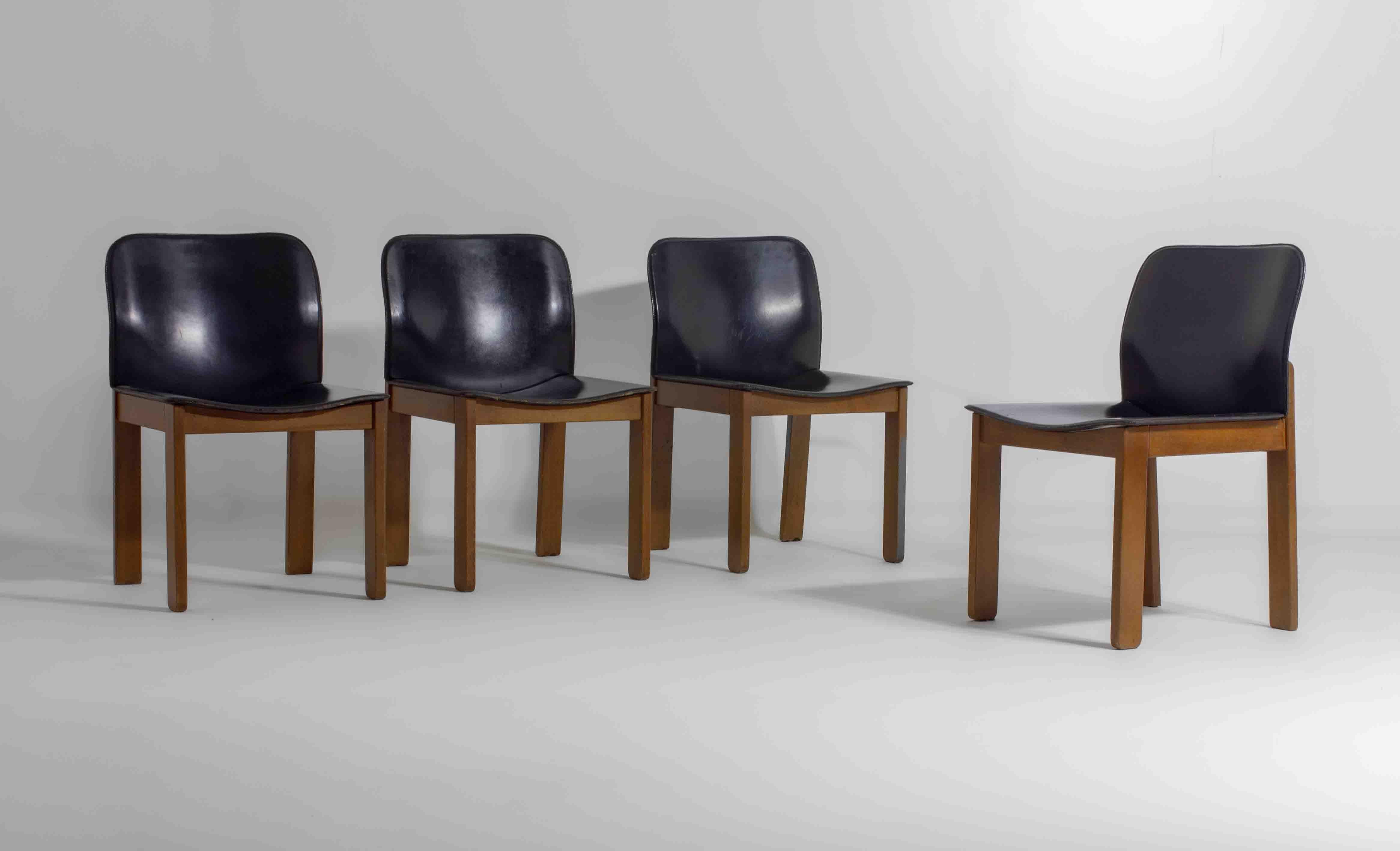 Juego de 6 sillas de comedor de cuero negro de Afra & Tobia Scarpa, años 70 Cuero en venta