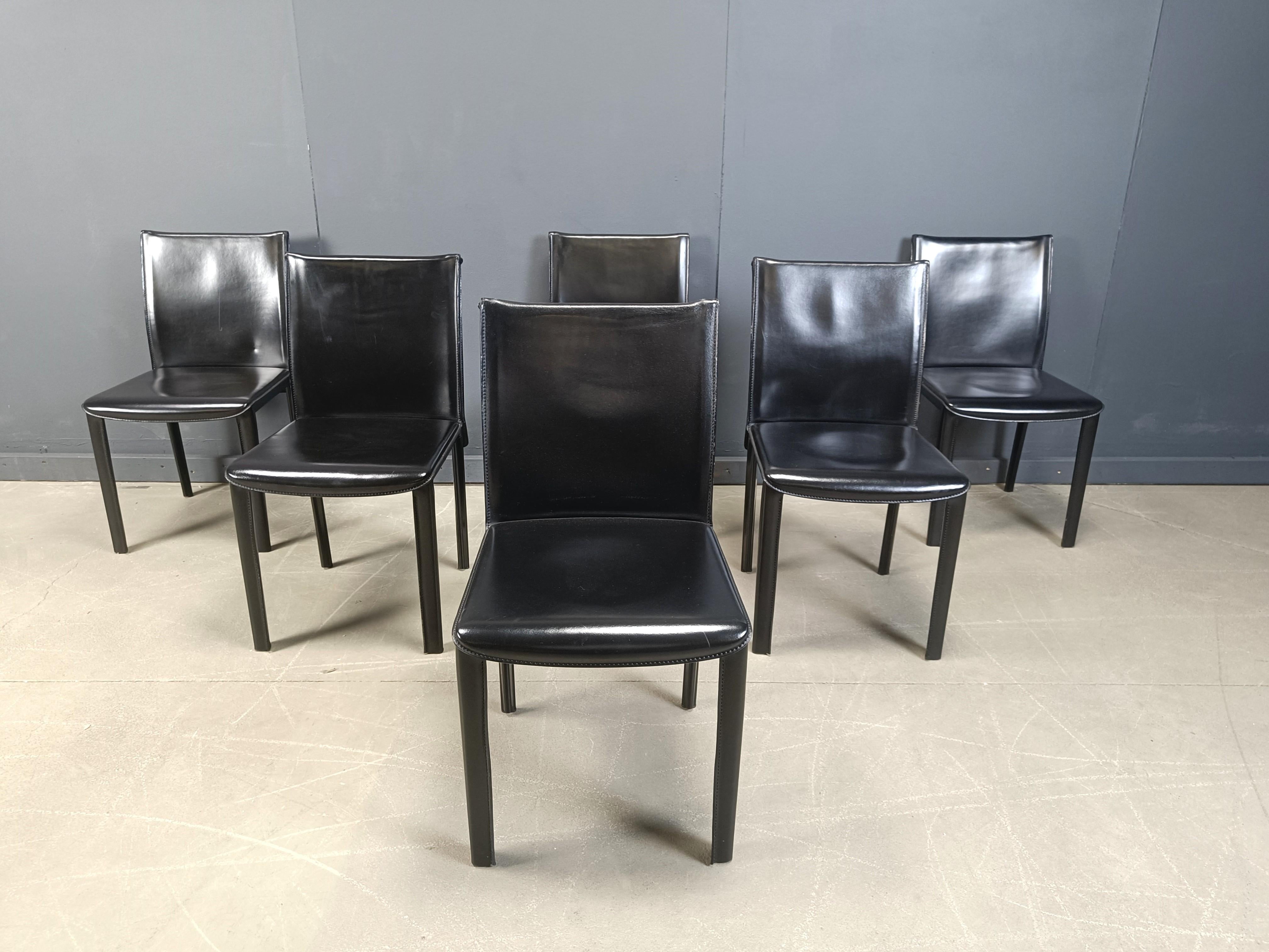 Set of 6 black leather dining chairs by Arper Italy, 1980s For Sale 3