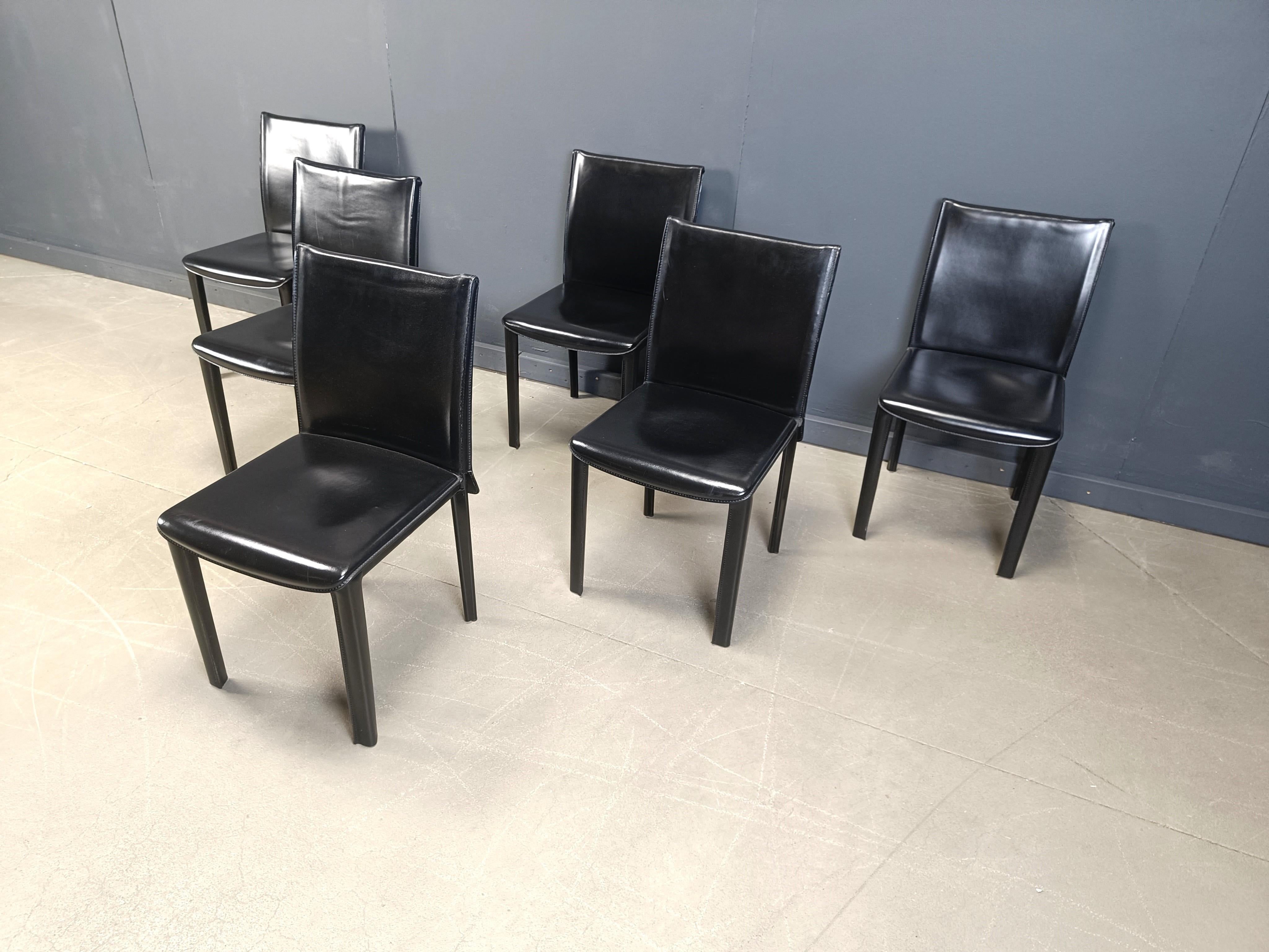 Leather Set of 6 black leather dining chairs by Arper Italy, 1980s For Sale