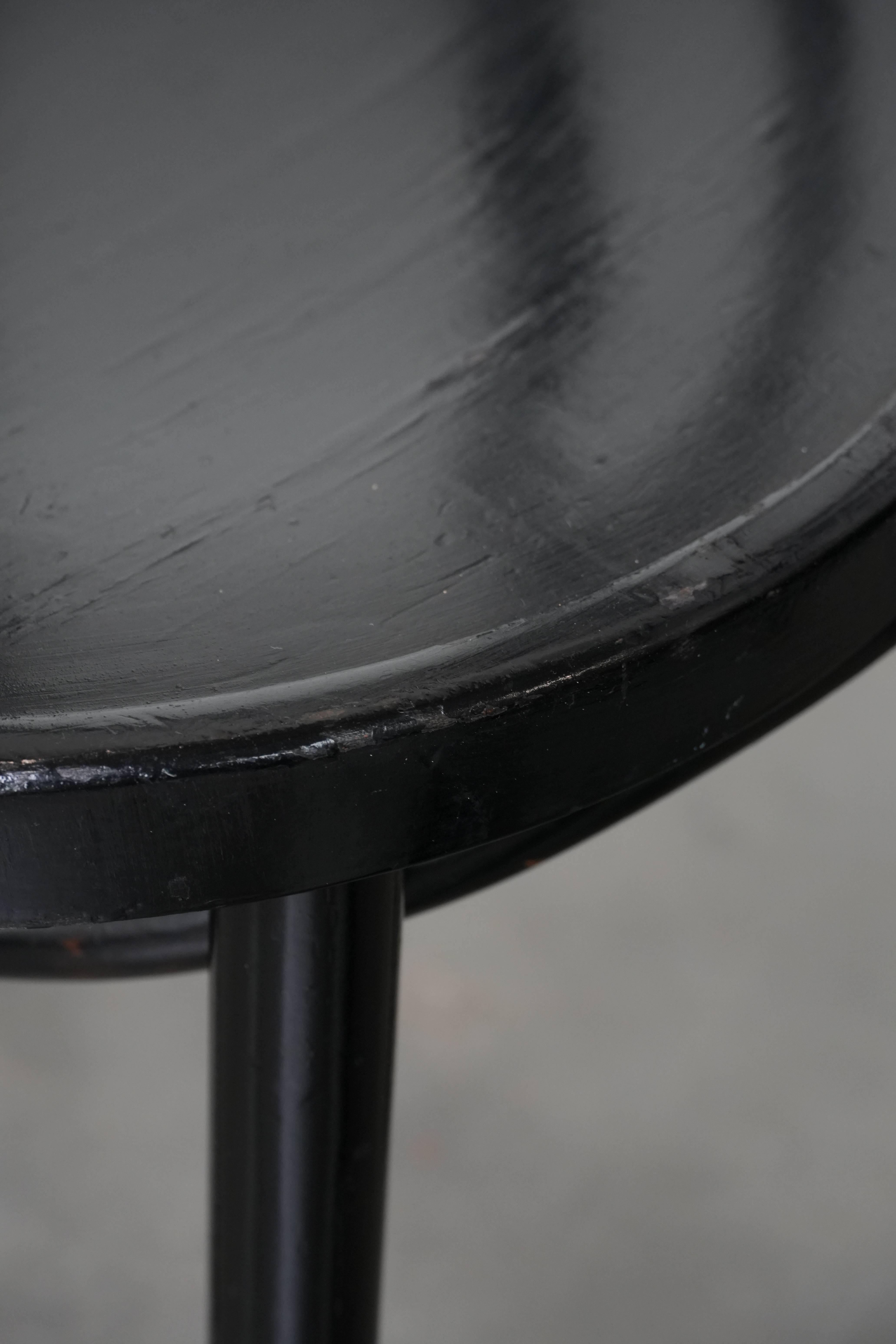 6 schwarze Thonet Bistrostühle im Vintage-Stil mit elegantem Design im Angebot 5