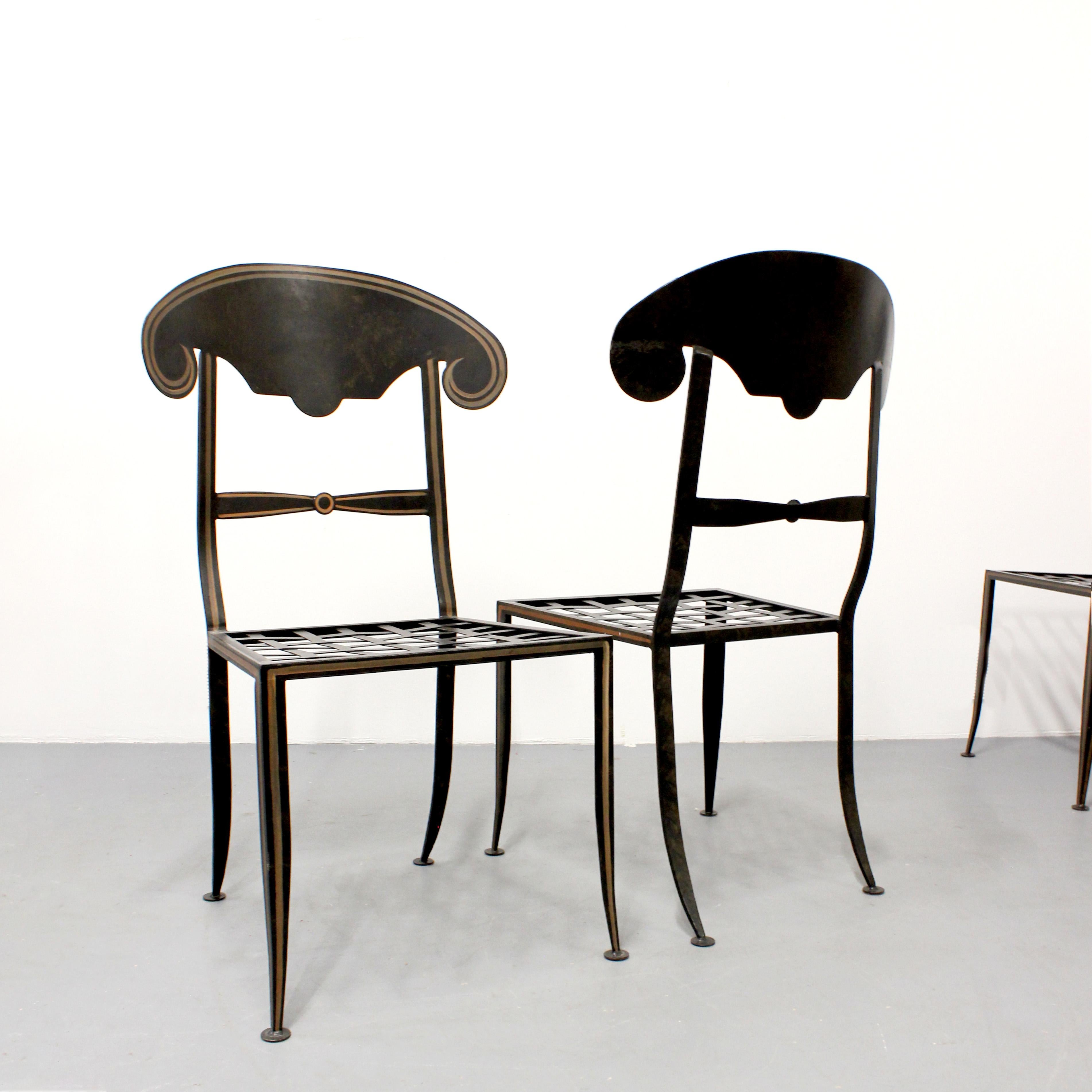 Ferro Set of 6 black wrought iron chairs with antique gold details - c. 1970 in vendita