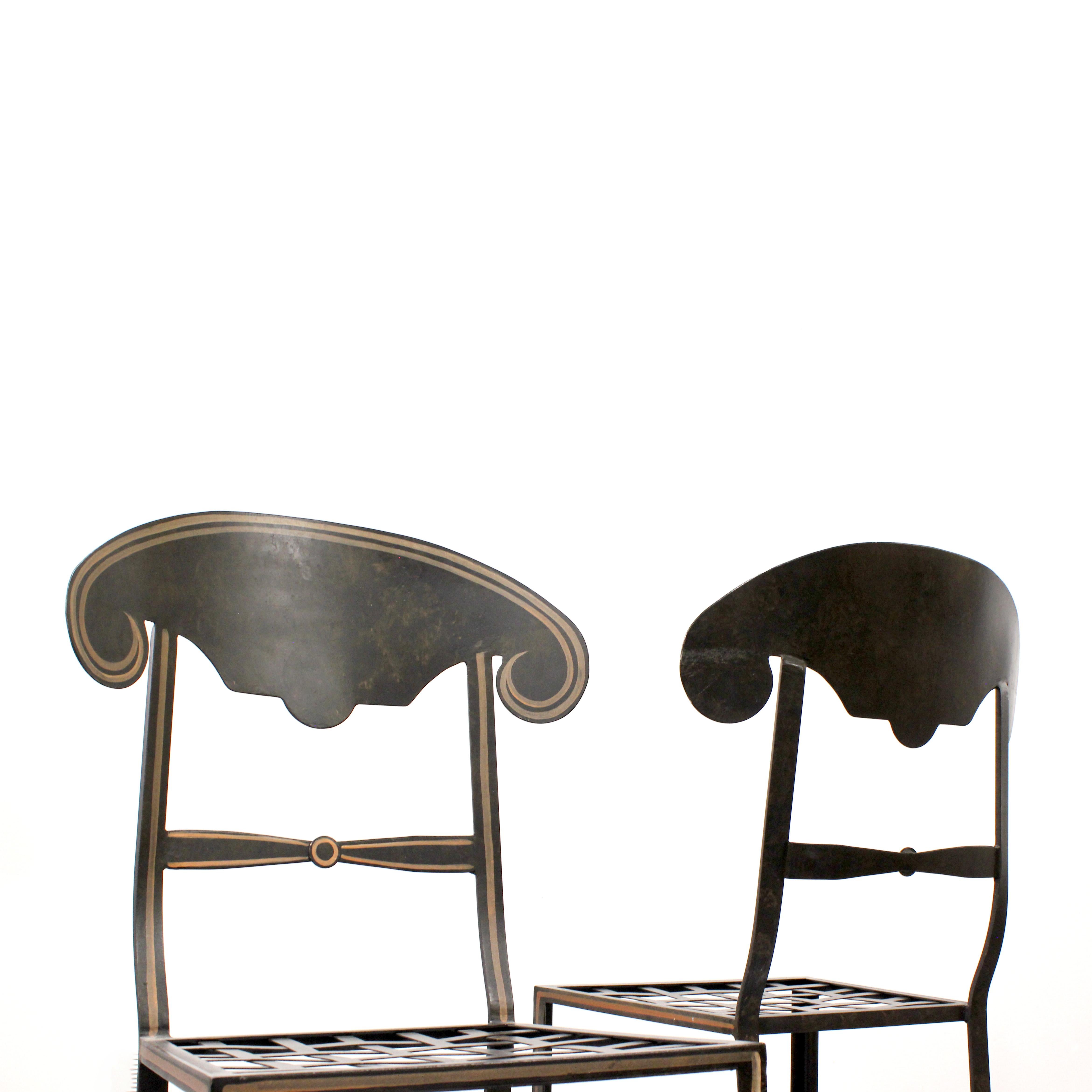 Set of 6 black wrought iron chairs with antique gold details - c. 1970 in vendita 1