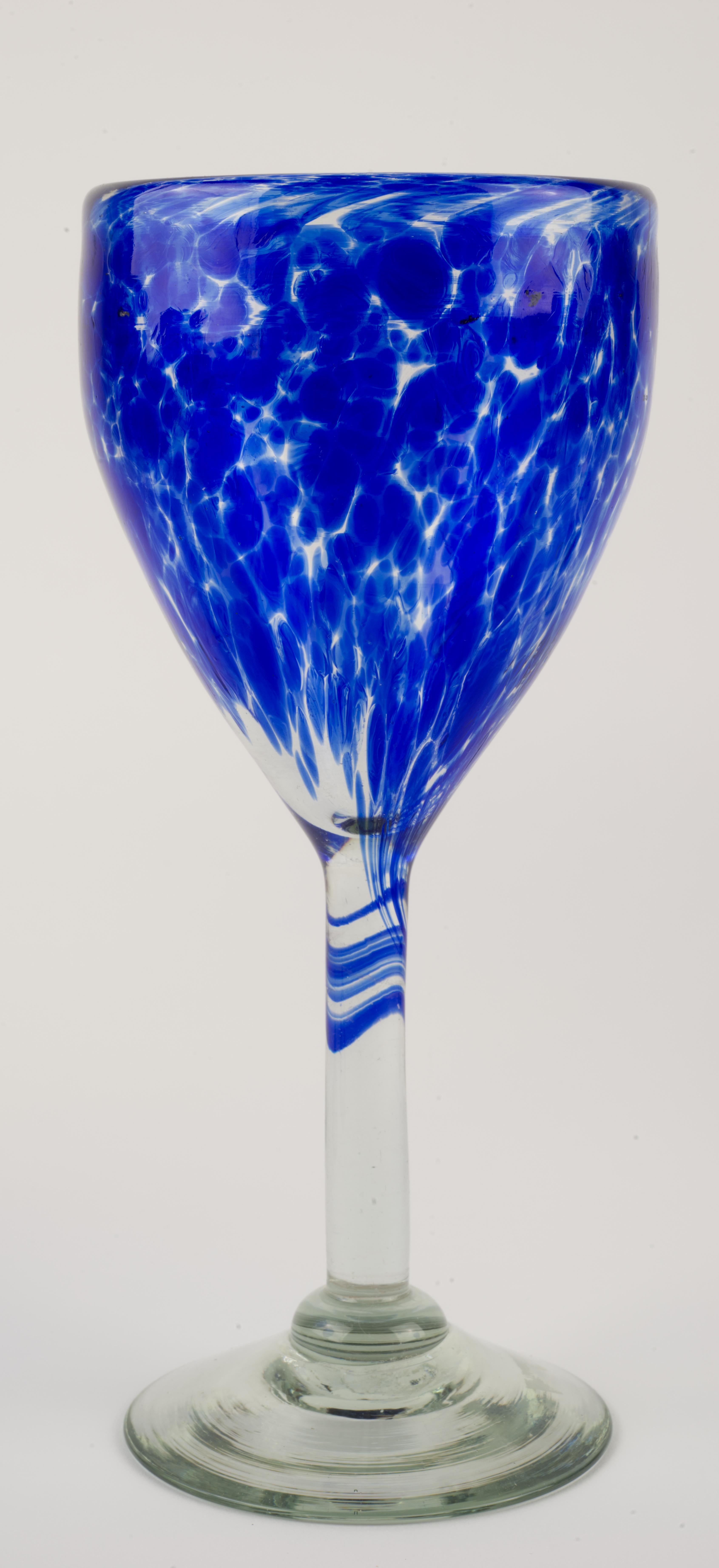 Set di 6 bicchieri da acqua o da vino soffiati blu cobalto e trasparenti Messico In condizioni buone in vendita a Clifton Springs, NY