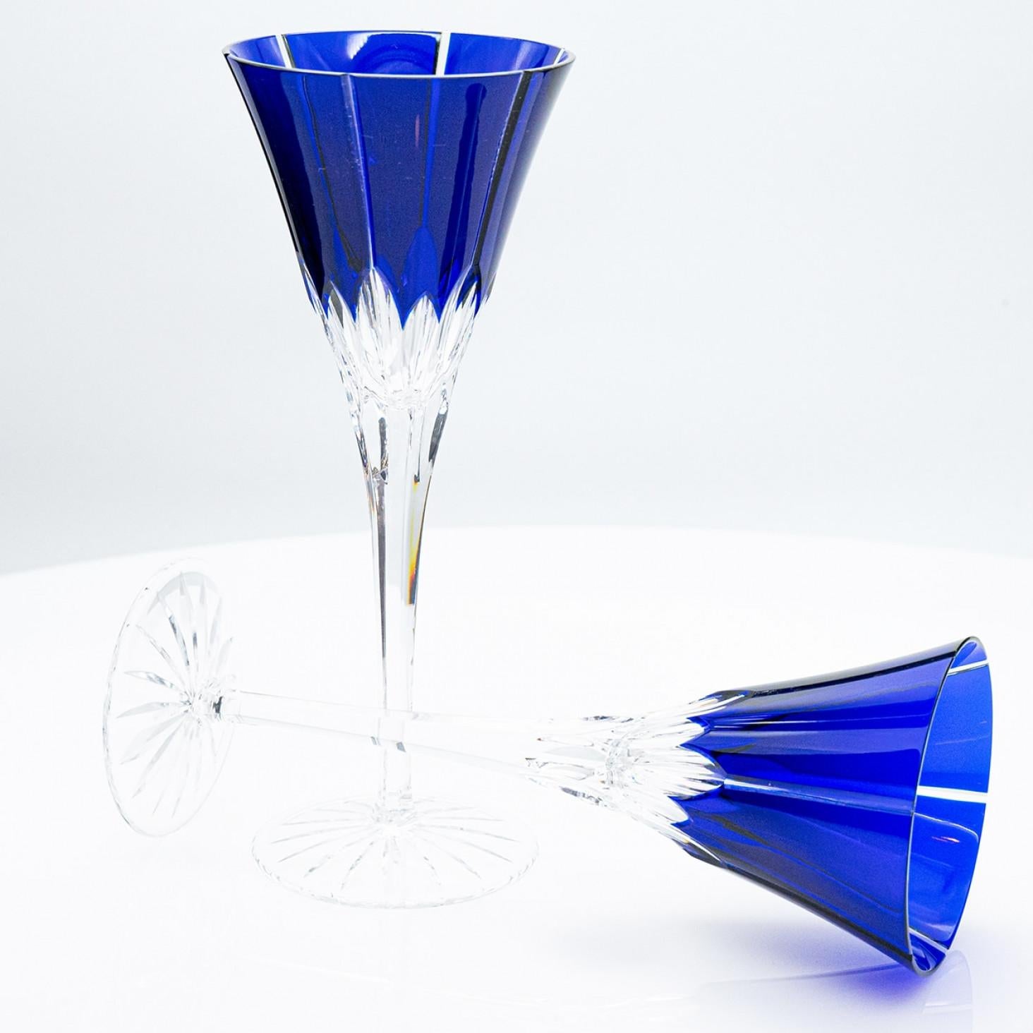 Metà XX secolo Set di 6 bicchieri di cristallo blu Ajka, Ungheria, 1960 in vendita