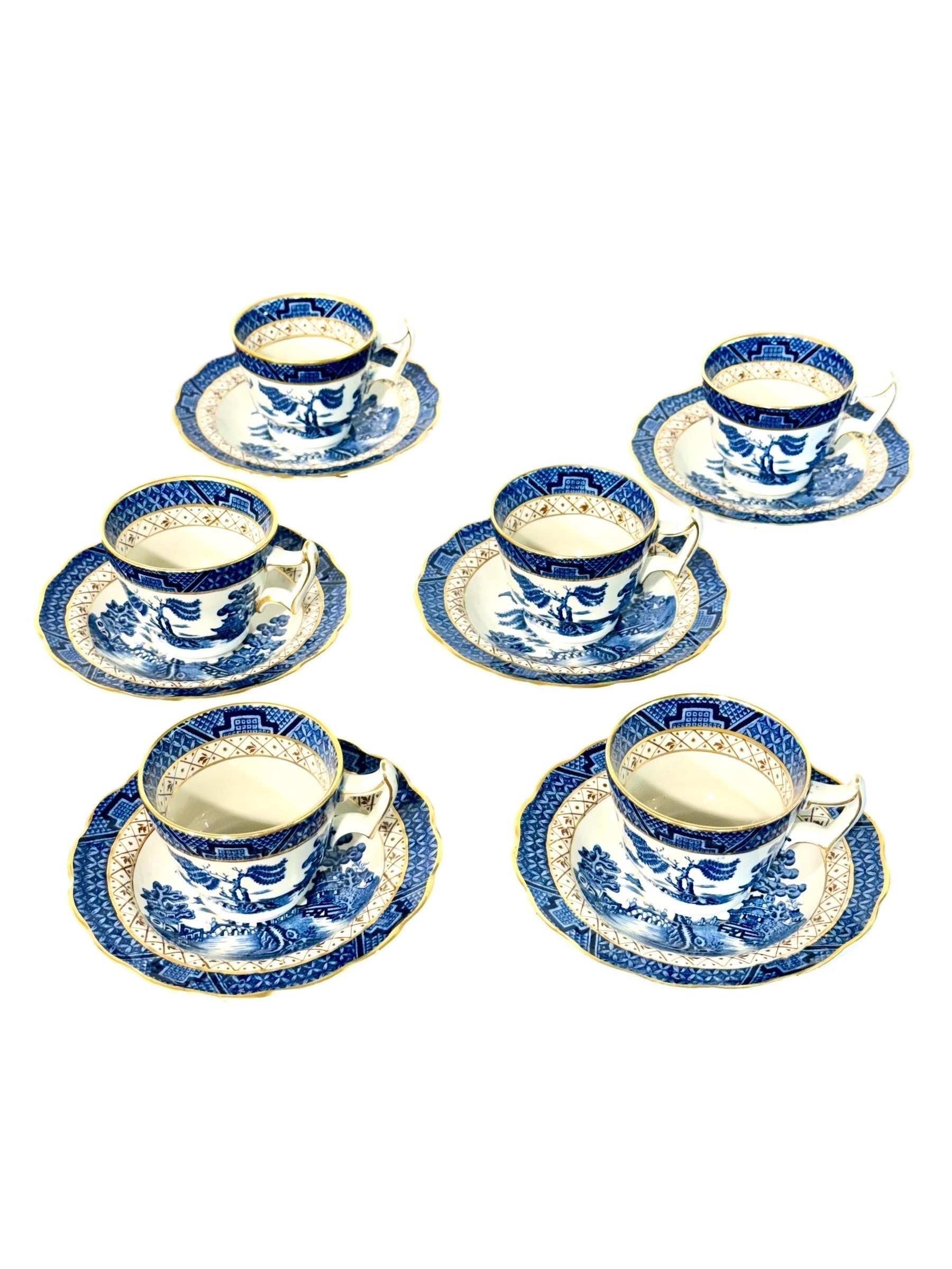 Set of 6 Booths 'Real Old Willow' Pattern Cups & Saucers with Gilt Accents For Sale 6