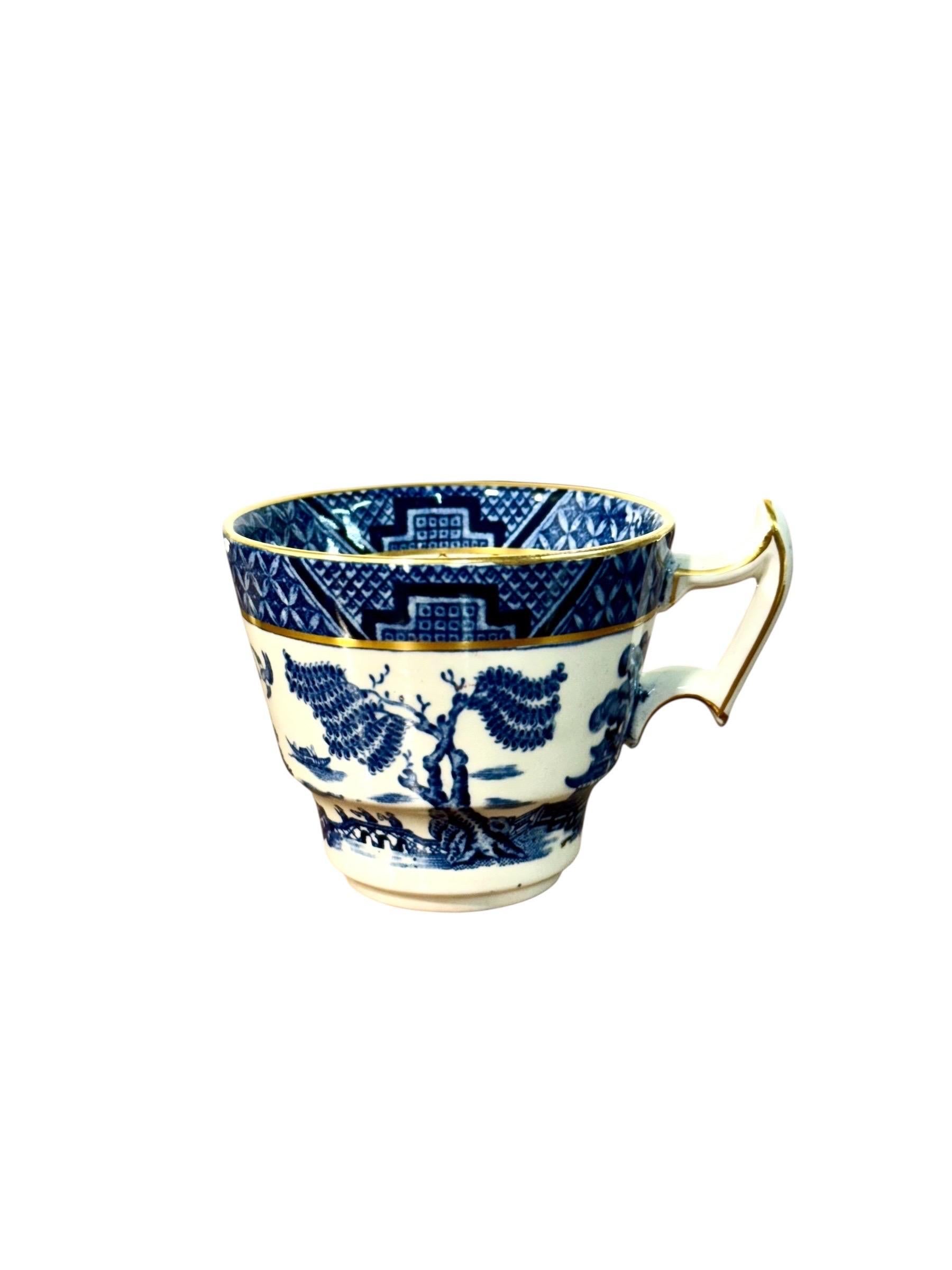 British Set of 6 Booths 'Real Old Willow' Pattern Cups & Saucers with Gilt Accents For Sale