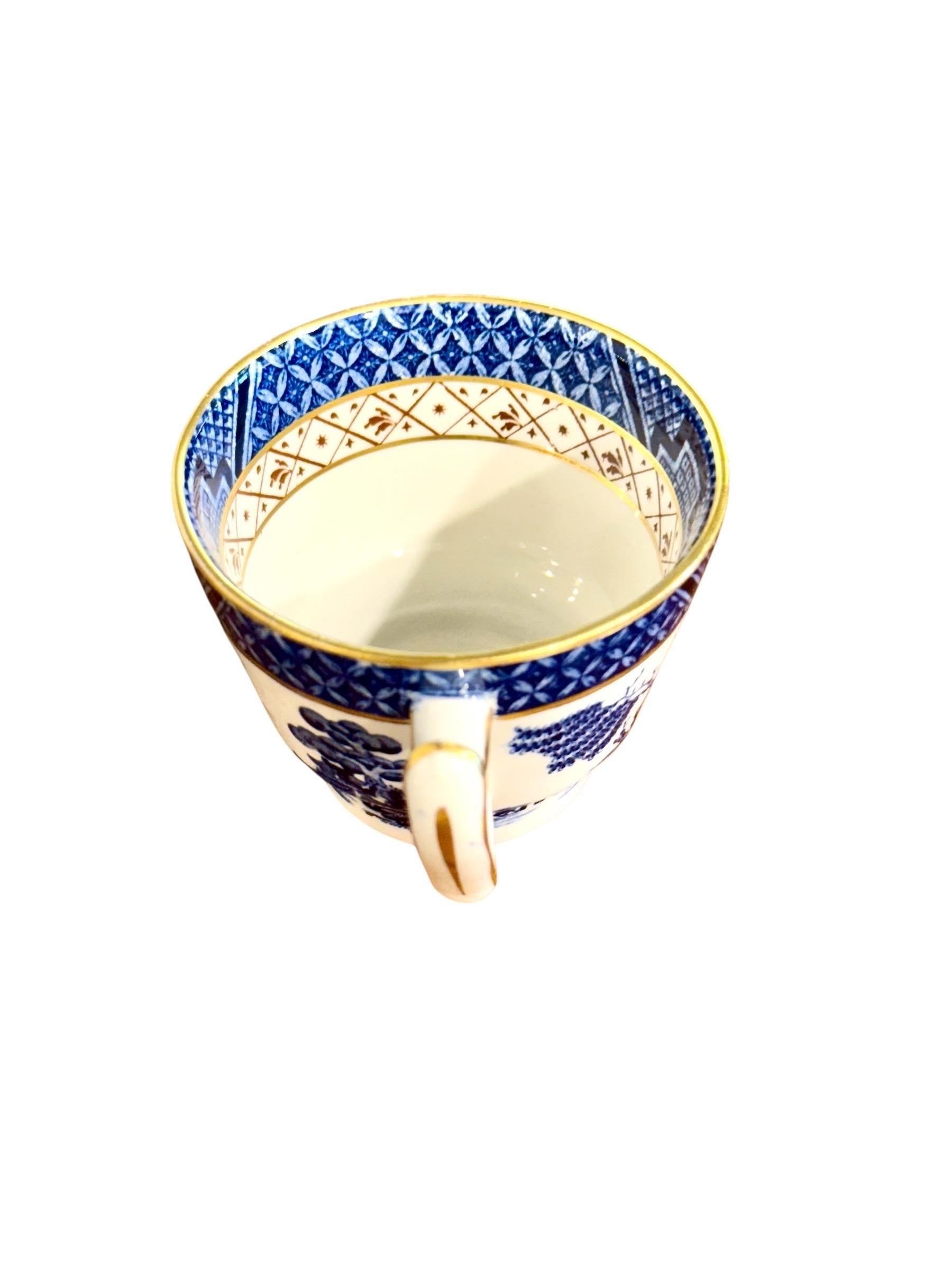 Set of 6 Booths 'Real Old Willow' Pattern Cups & Saucers with Gilt Accents For Sale 2