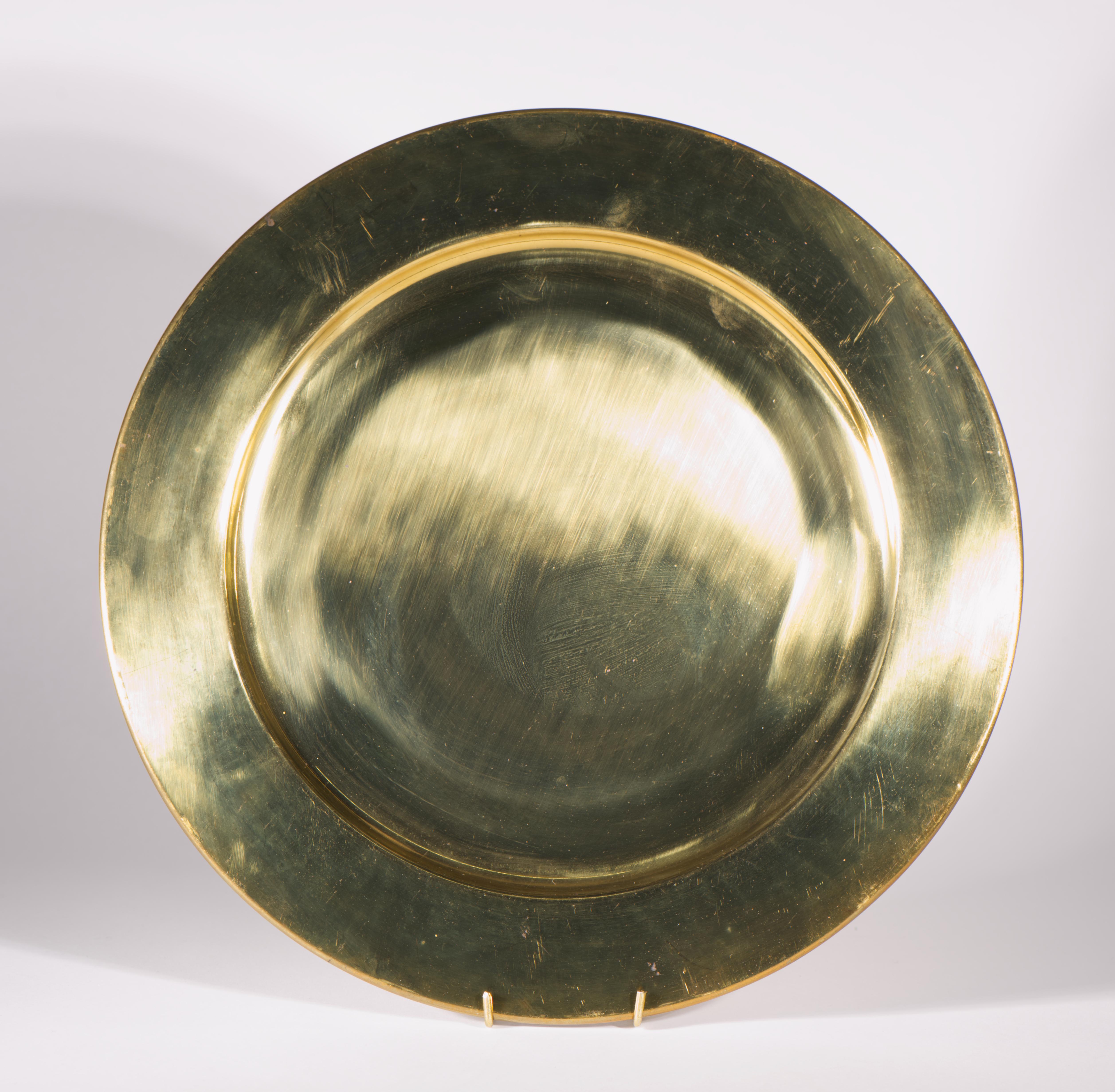 Ensemble de 6 assiettes de présentation en laiton, The Modern Scandinavian 1960s-1970s Bon état - En vente à Clifton Springs, NY