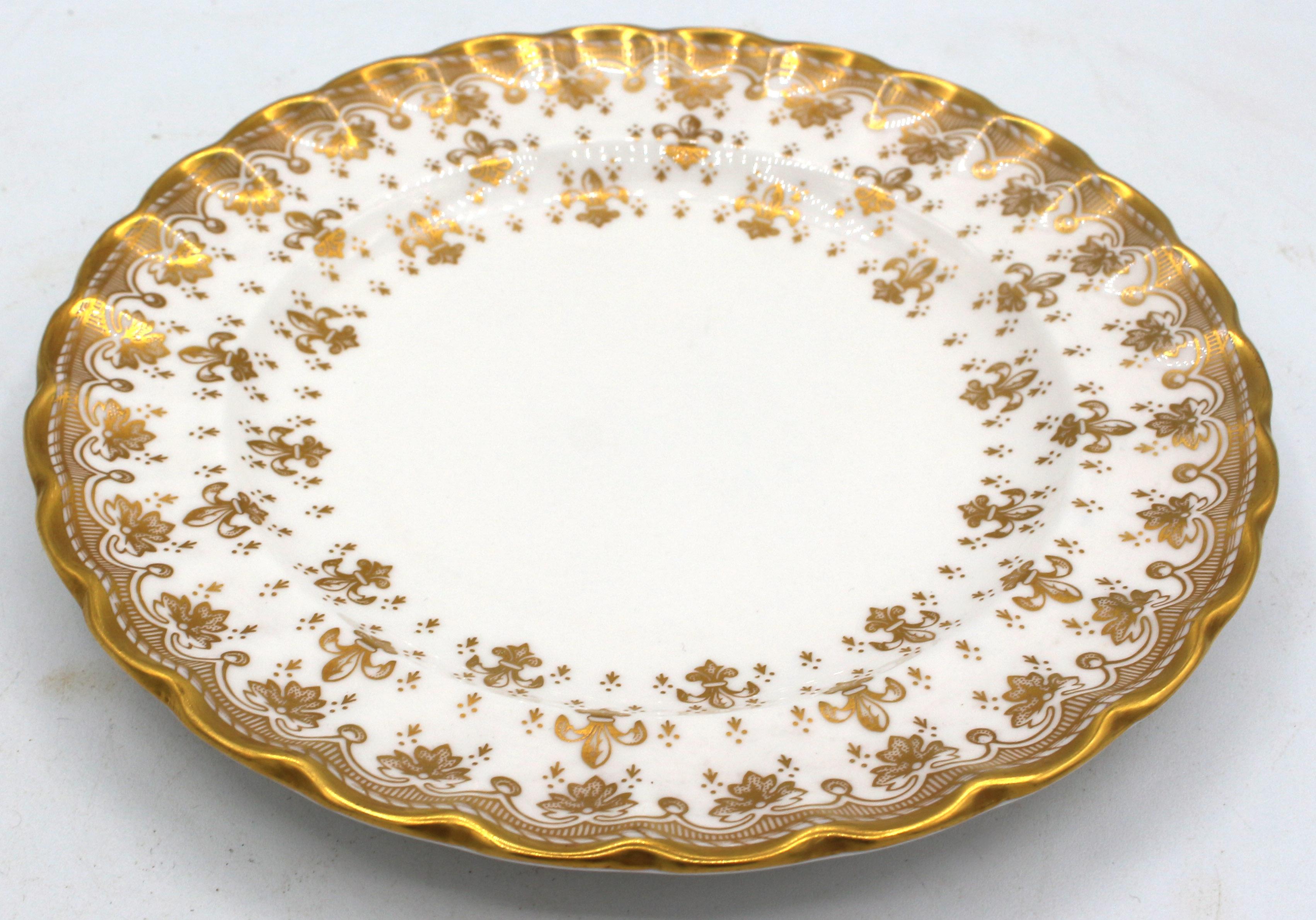English Set of 6 Bread & Butter Plates, Spode's Fleur de Lys Gold, Mid-20th century