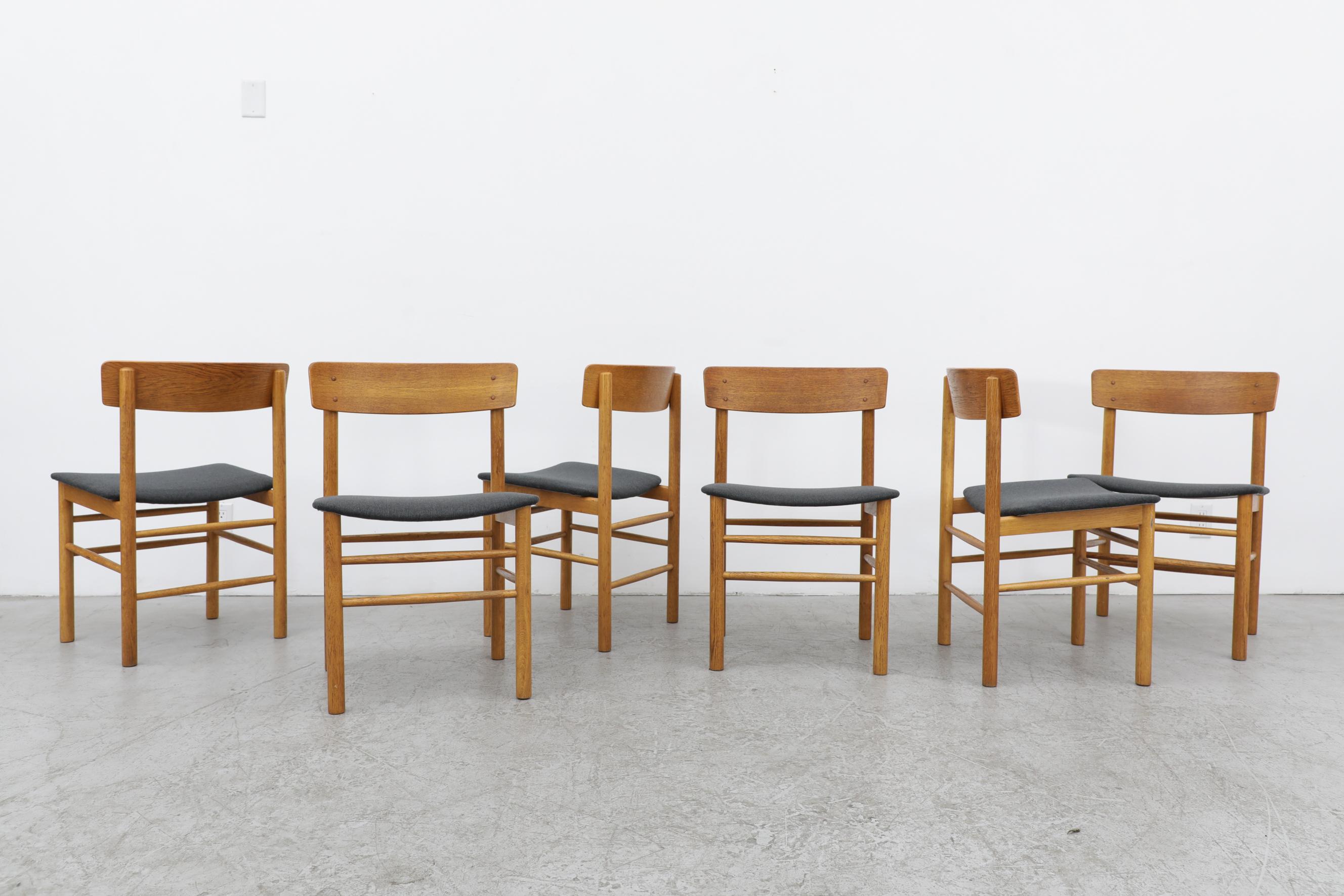 Mid-Century Modern Set of 6 Børge Mogensen Oak Chairs Model 3236 with Gray Upholstered Seats For Sale