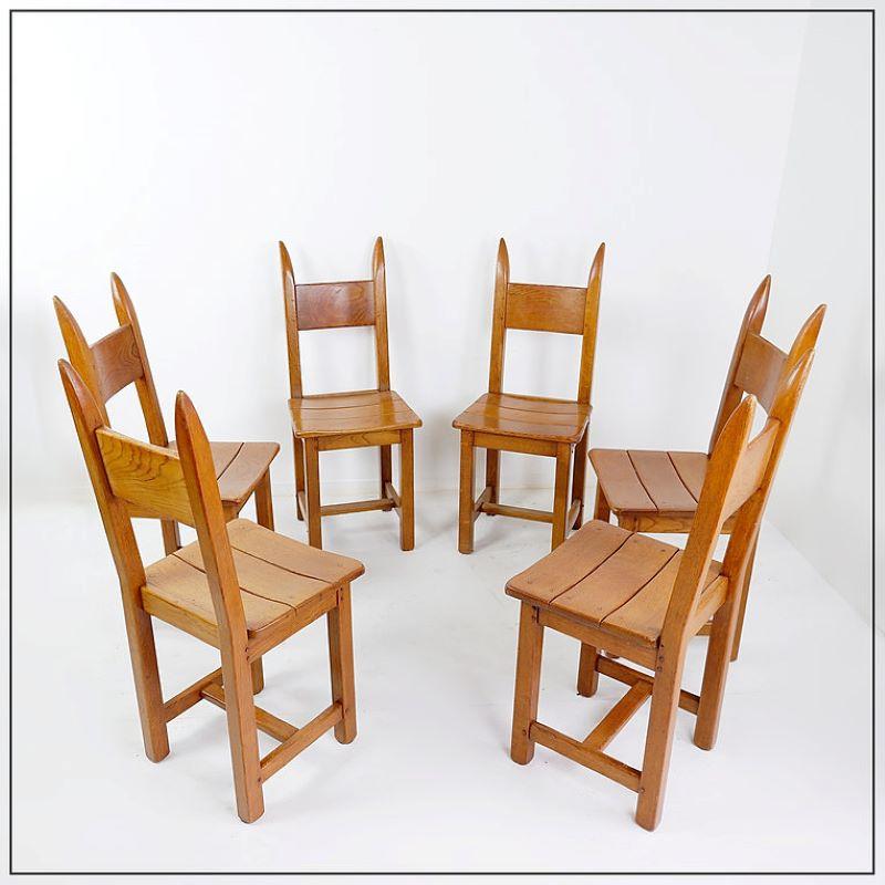 Set of 6 brustalist chairs, very nice for a warm and cozy feel with a design touch.