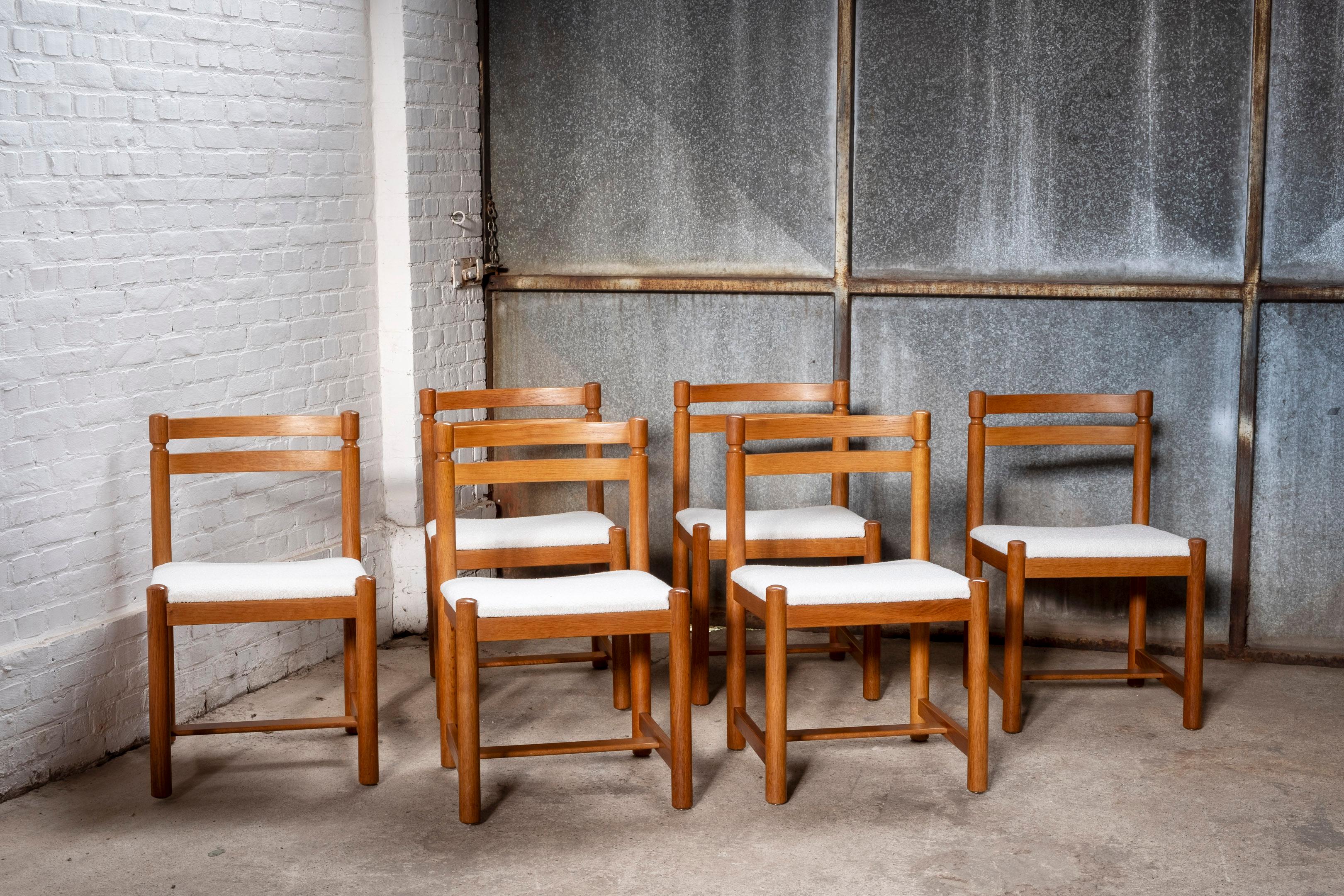 Scandinavian Modern Set of 6 Brutalist chairs in Oak, 1960s For Sale