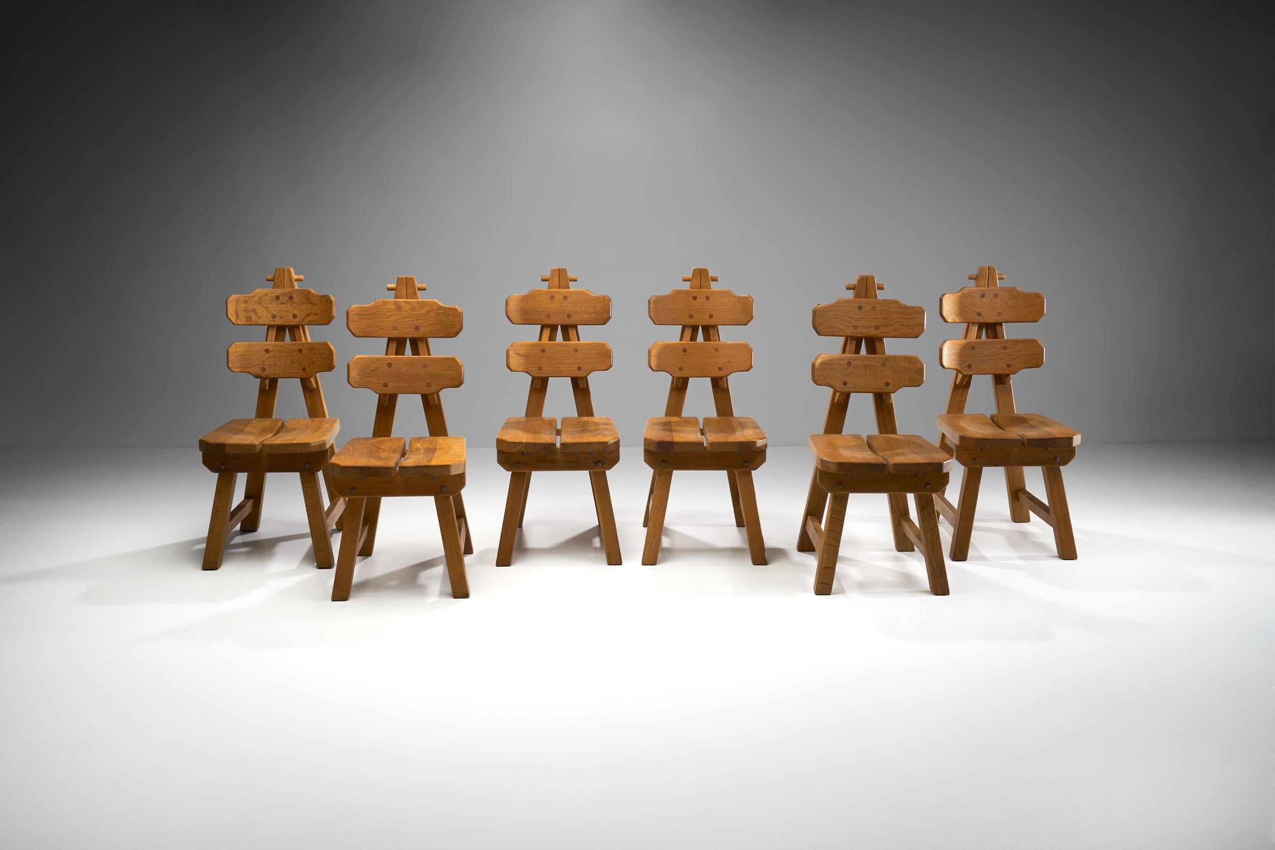 Spanish Set of 6 Brutalist Chairs in Solid Oak, Spain 1970s For Sale