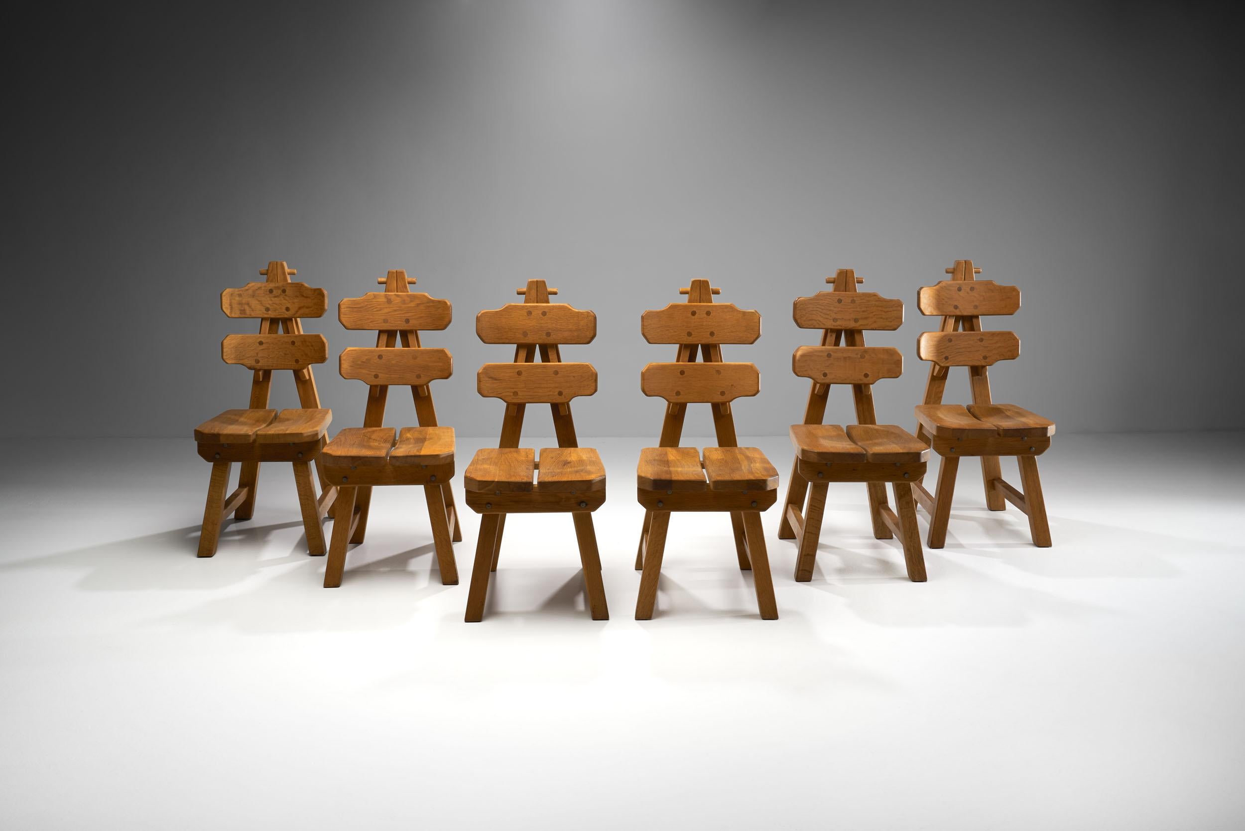 Fin du 20e siècle Ensemble de 6 chaises brutalistes en chêne massif, Espagne, années 1970 en vente