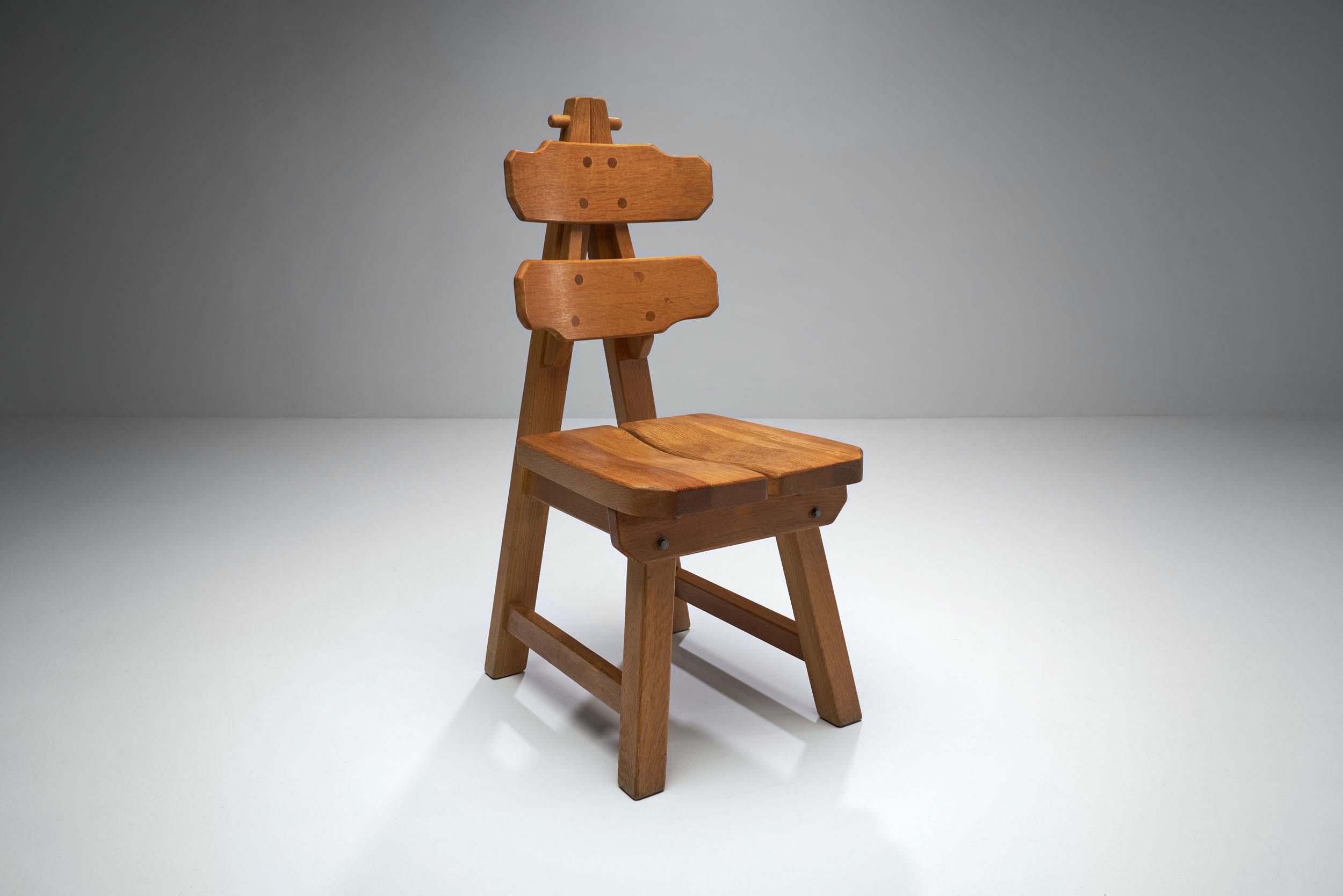 Satz von 6 brutalistischen Stühlen aus massiver Eiche, Spanien, 1970er Jahre (Holz) im Angebot