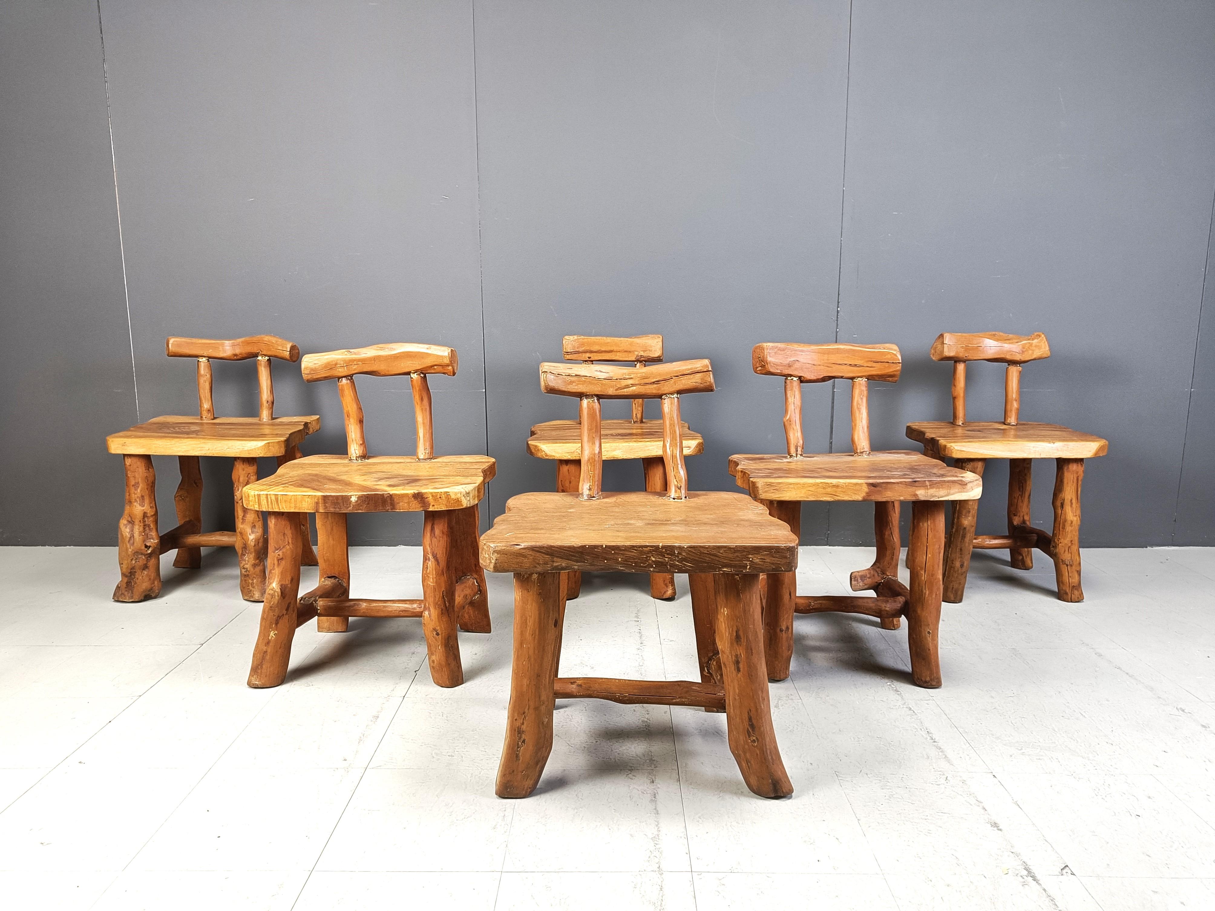 Belga Set di 6 sedie da pranzo brutaliste, anni '60 in vendita