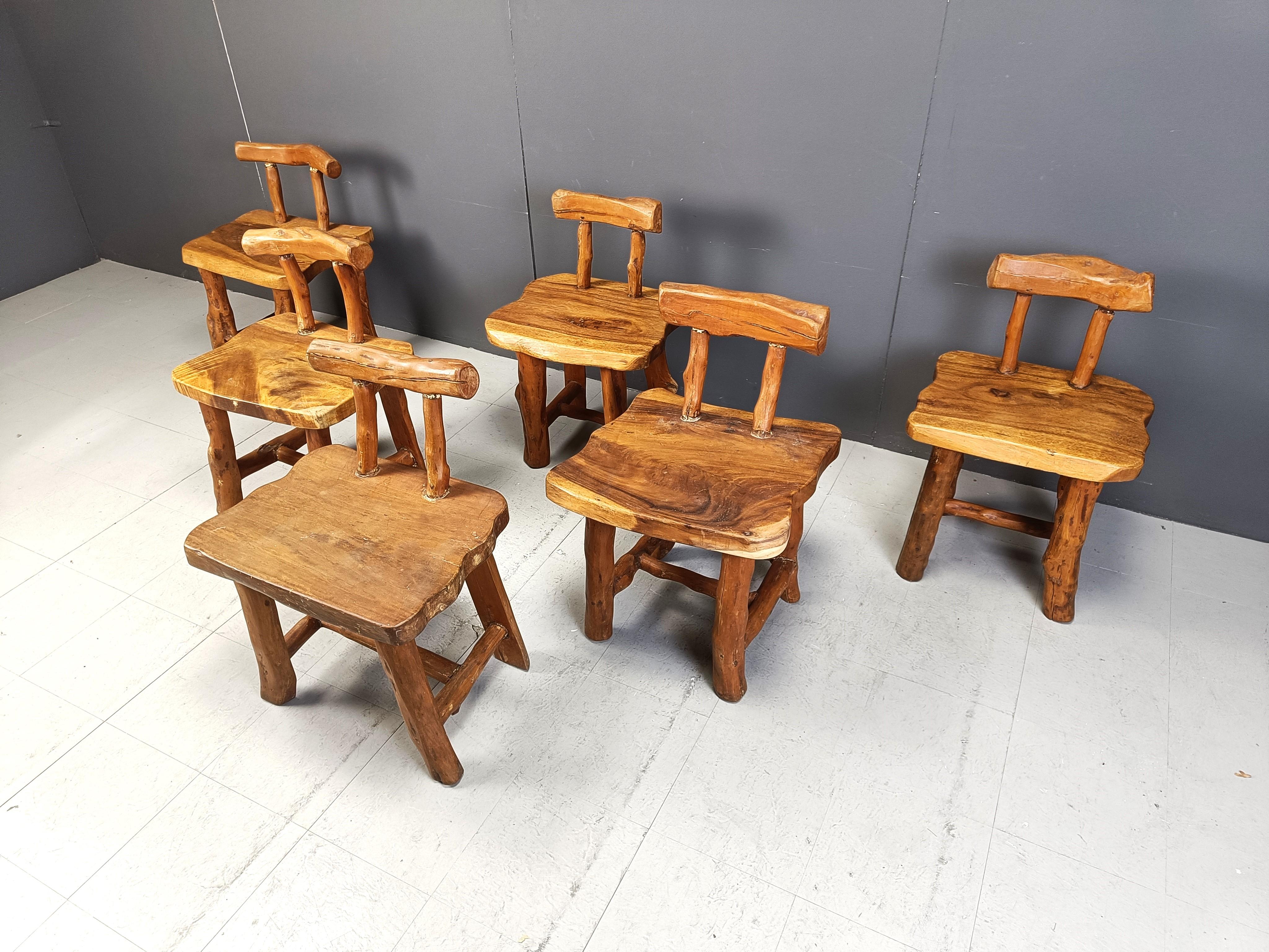 Metà XX secolo Set di 6 sedie da pranzo brutaliste, anni '60 in vendita