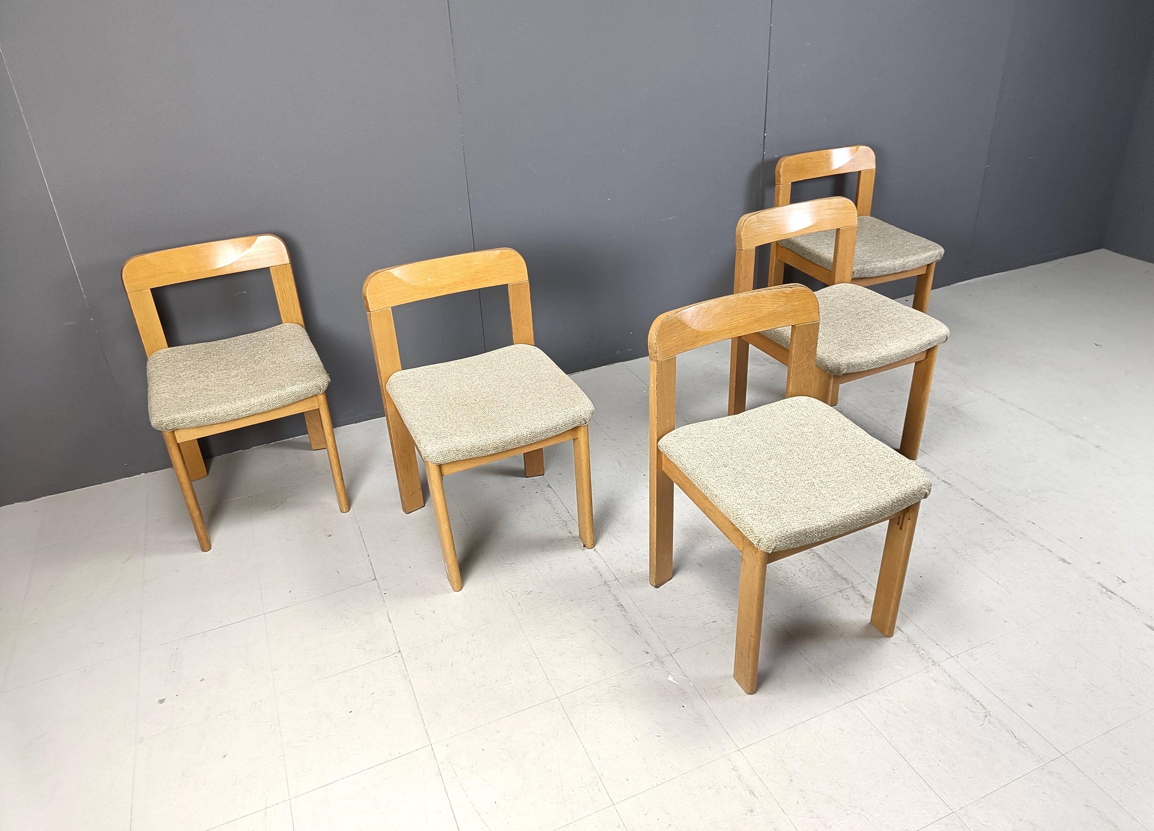 Set di 5 sedie da pranzo brutaliste, anni '70 in vendita 2