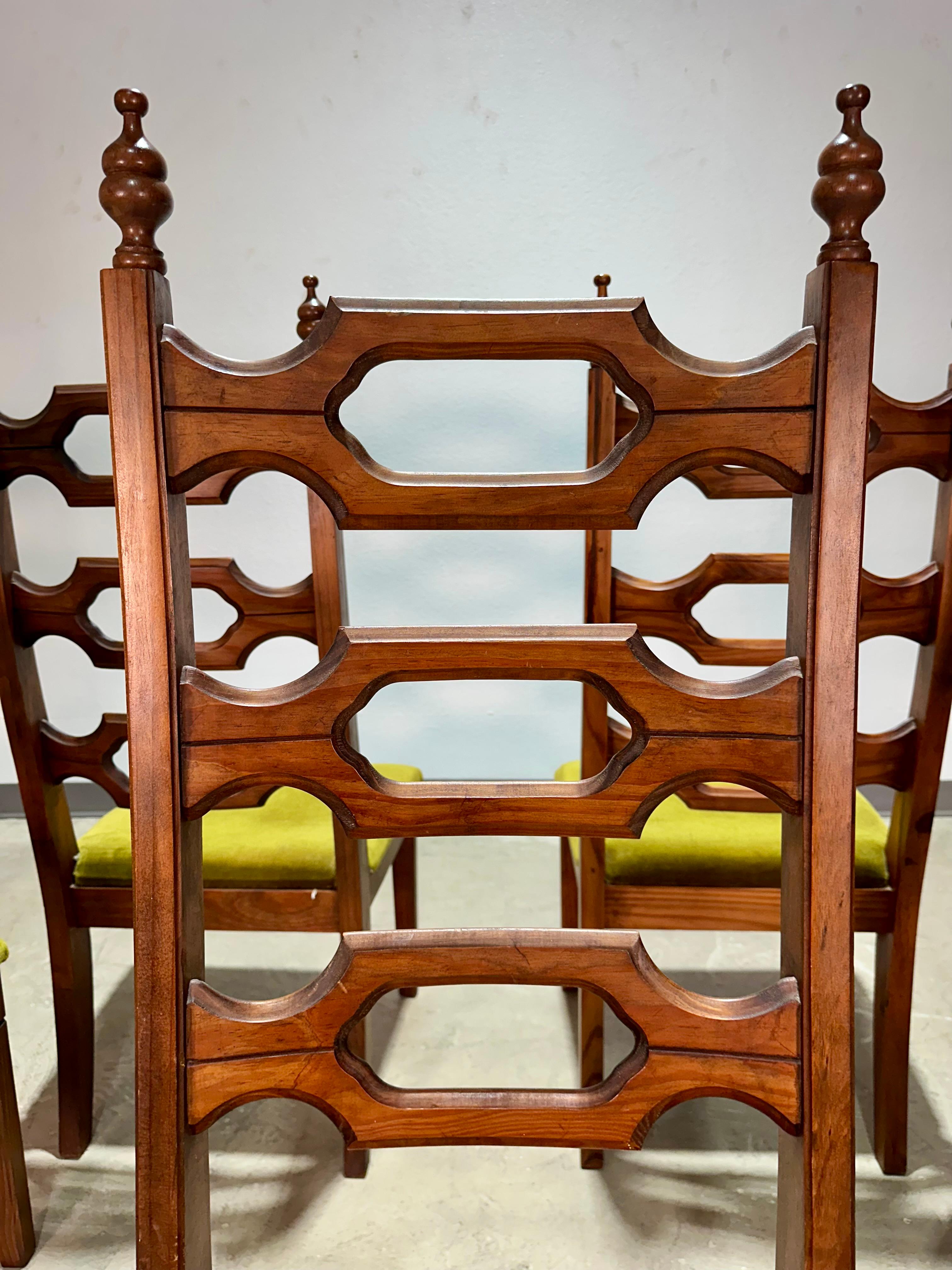 Ensemble de 6 chaises de salle à manger en pin brutalistes sculptées par Aquarius Afrique du Sud en vente 2