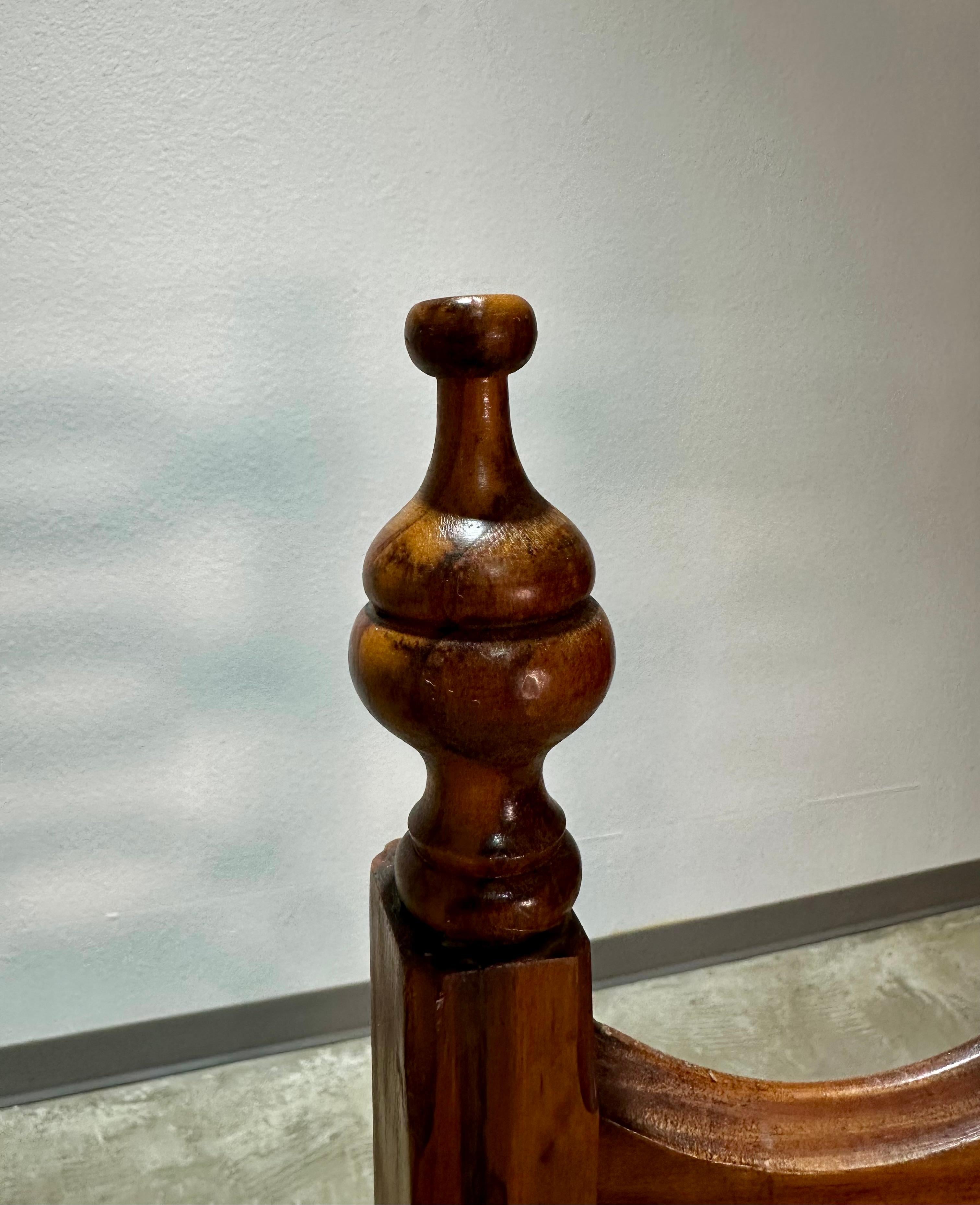 Ensemble de 6 chaises de salle à manger en pin brutalistes sculptées par Aquarius Afrique du Sud en vente 3