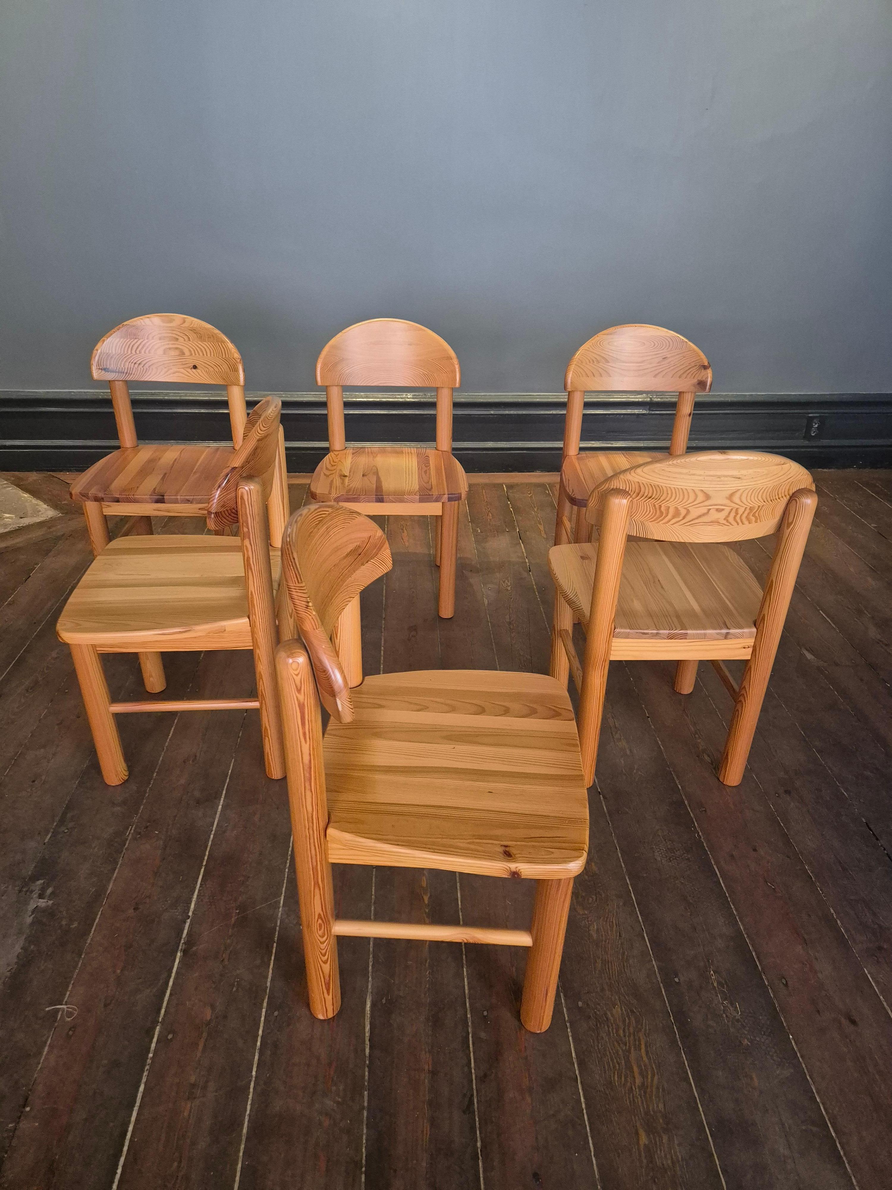 Danish Set of 6 brutalist pine chairs by Rainer Daumiller, Denmark 1970s.
