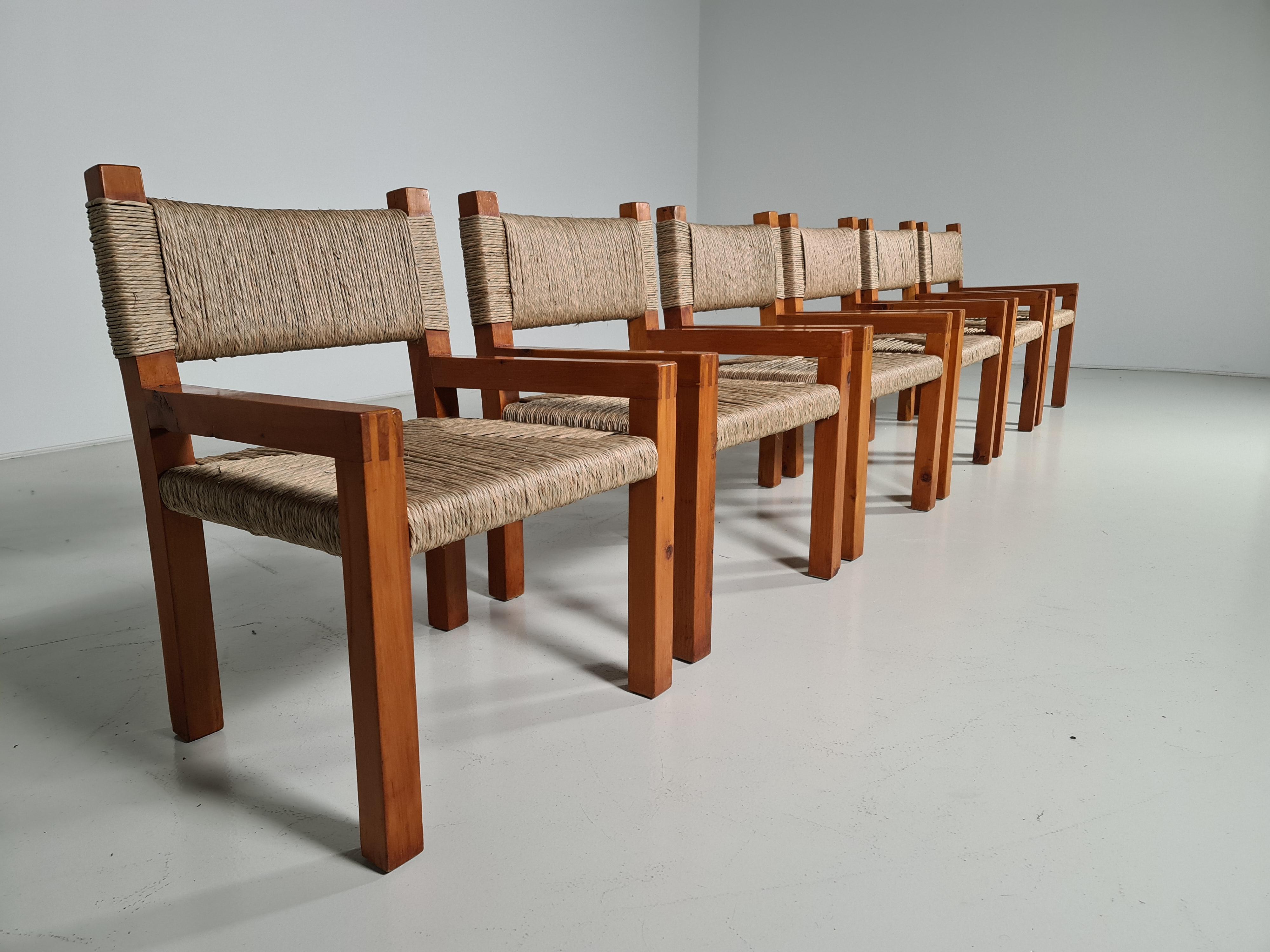 Set of 6 Brutalist Pine Wood Dining Chairs, France, 1960s In Good Condition In amstelveen, NL