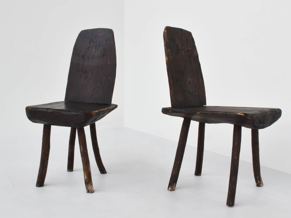 Bois Ensemble de 6 chaises en bois brutaliste en vente