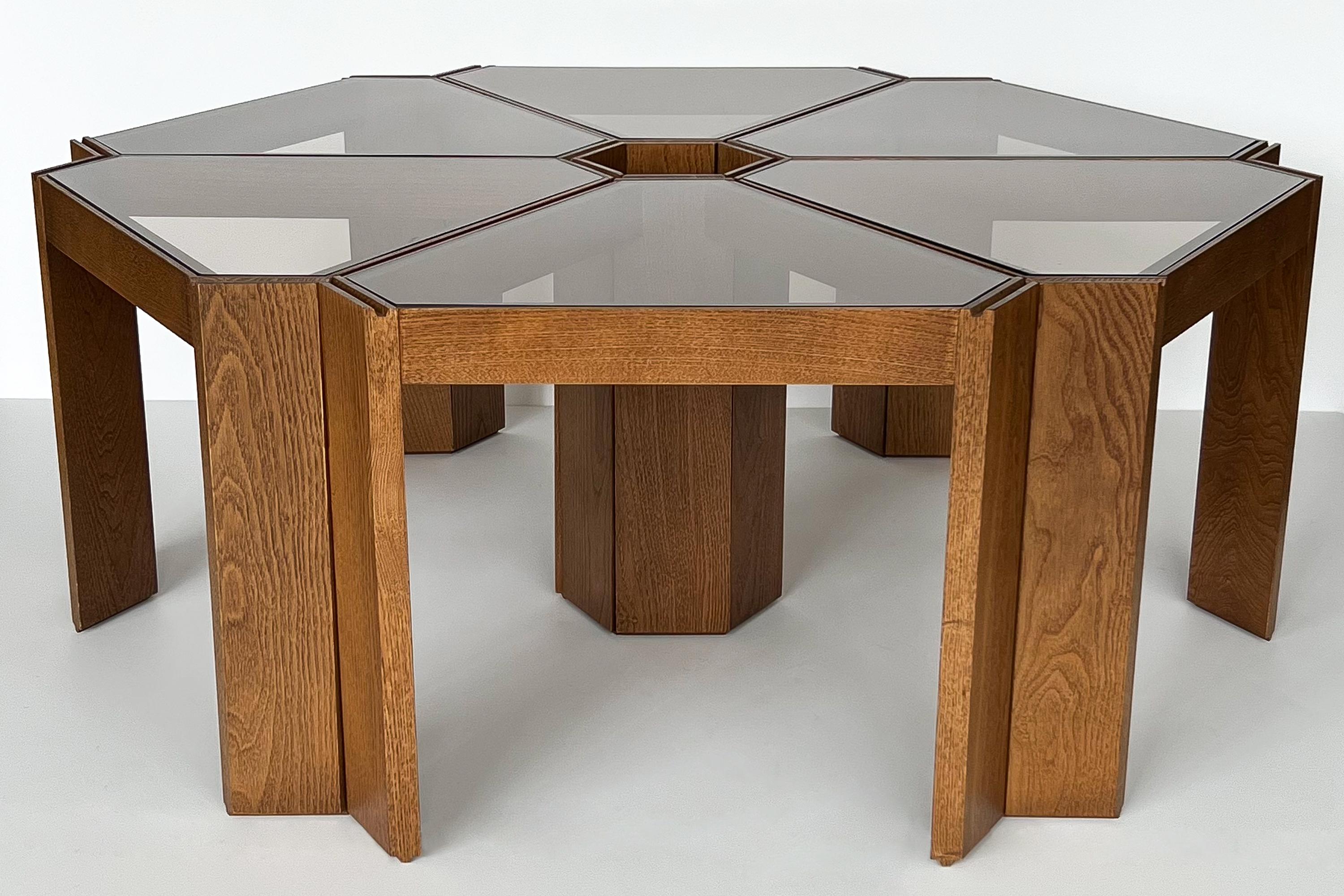 Set of 6 Bunching Modular Coffee Tables in the Style of Frattini In Excellent Condition In Chicago, IL