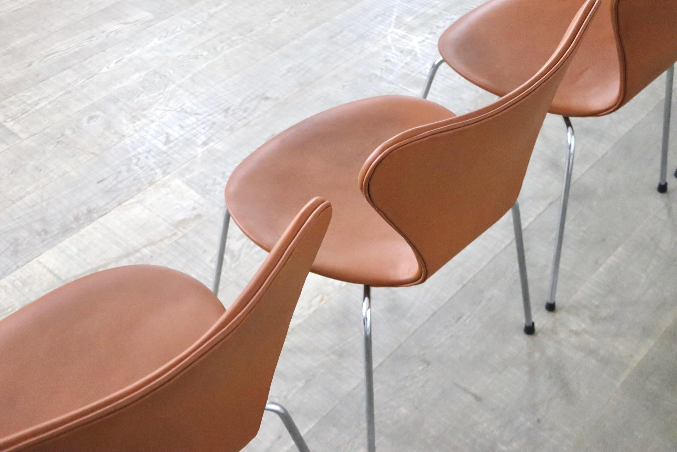 Ensemble de 6 chaises papillon en cuir cognac d'Arne Jacobsen pour Fritz Hansen Excellent état - En vente à ABCOUDE, UT