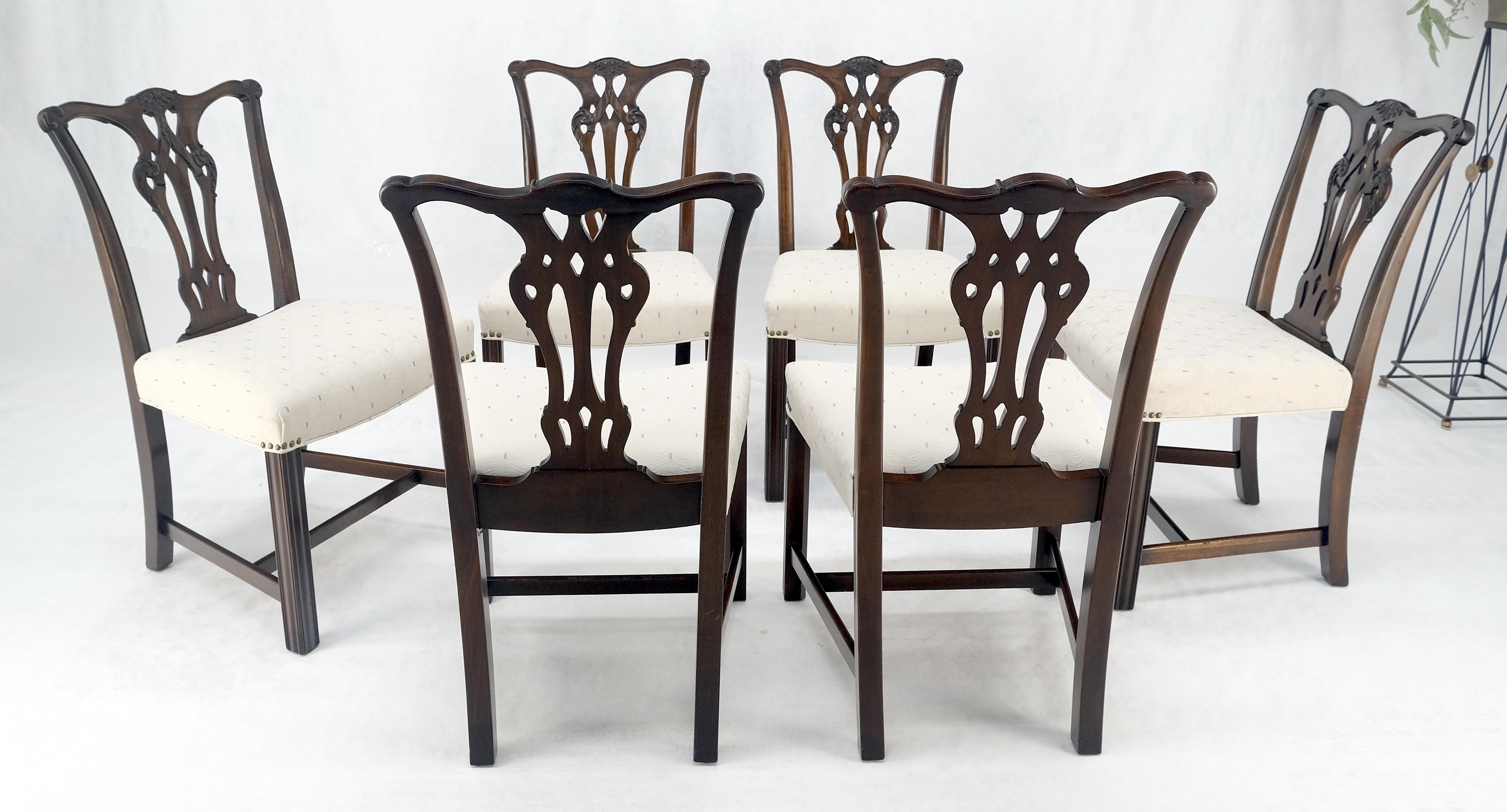 Mogano Set di 6 sedie in stile Chippendale in mogano finemente intagliato degli anni '40 c.a. Pulite! in vendita