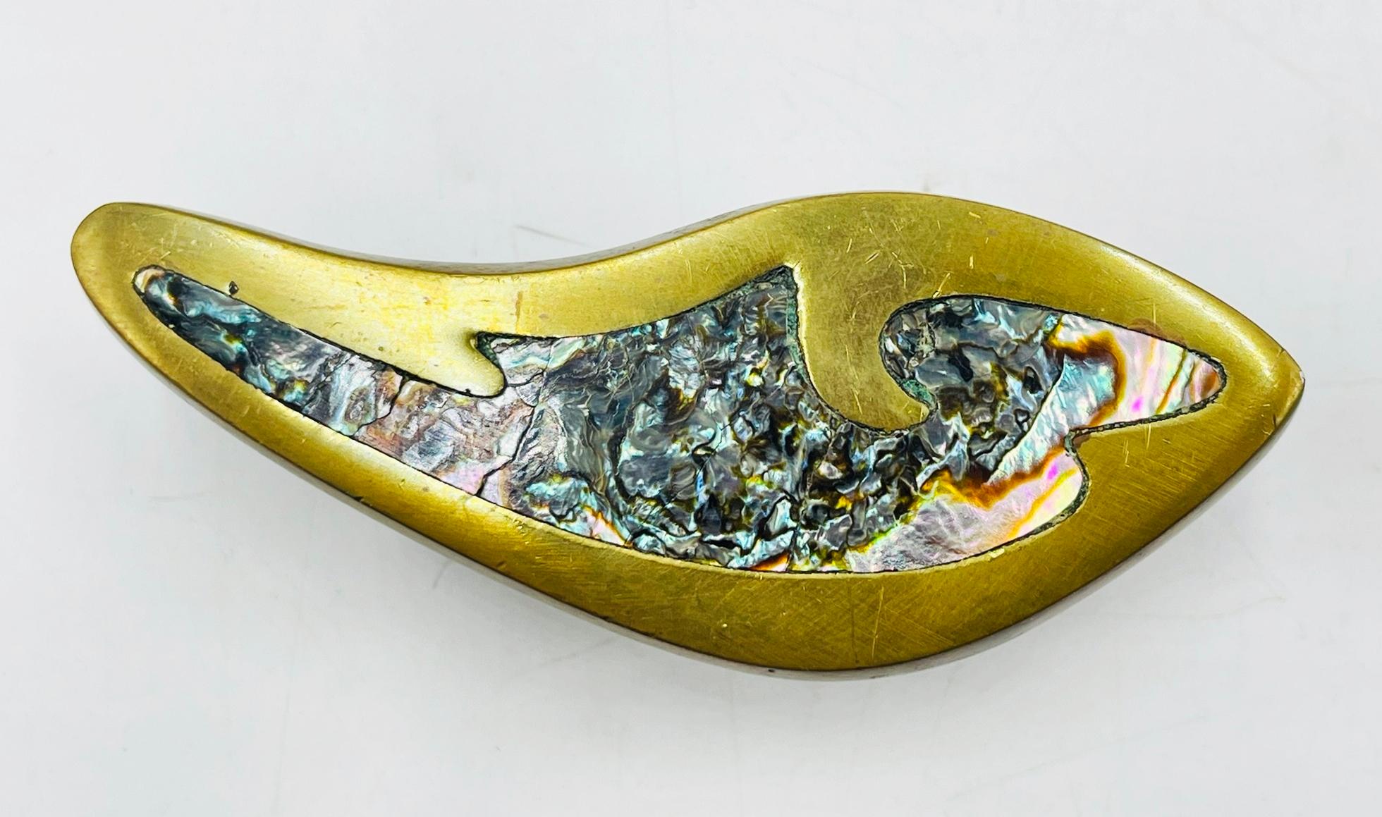 Set of 6 Cabinet Pulls in Brass & Abalone Shell Inlay by Peñoles, Mexico 1950s For Sale 5
