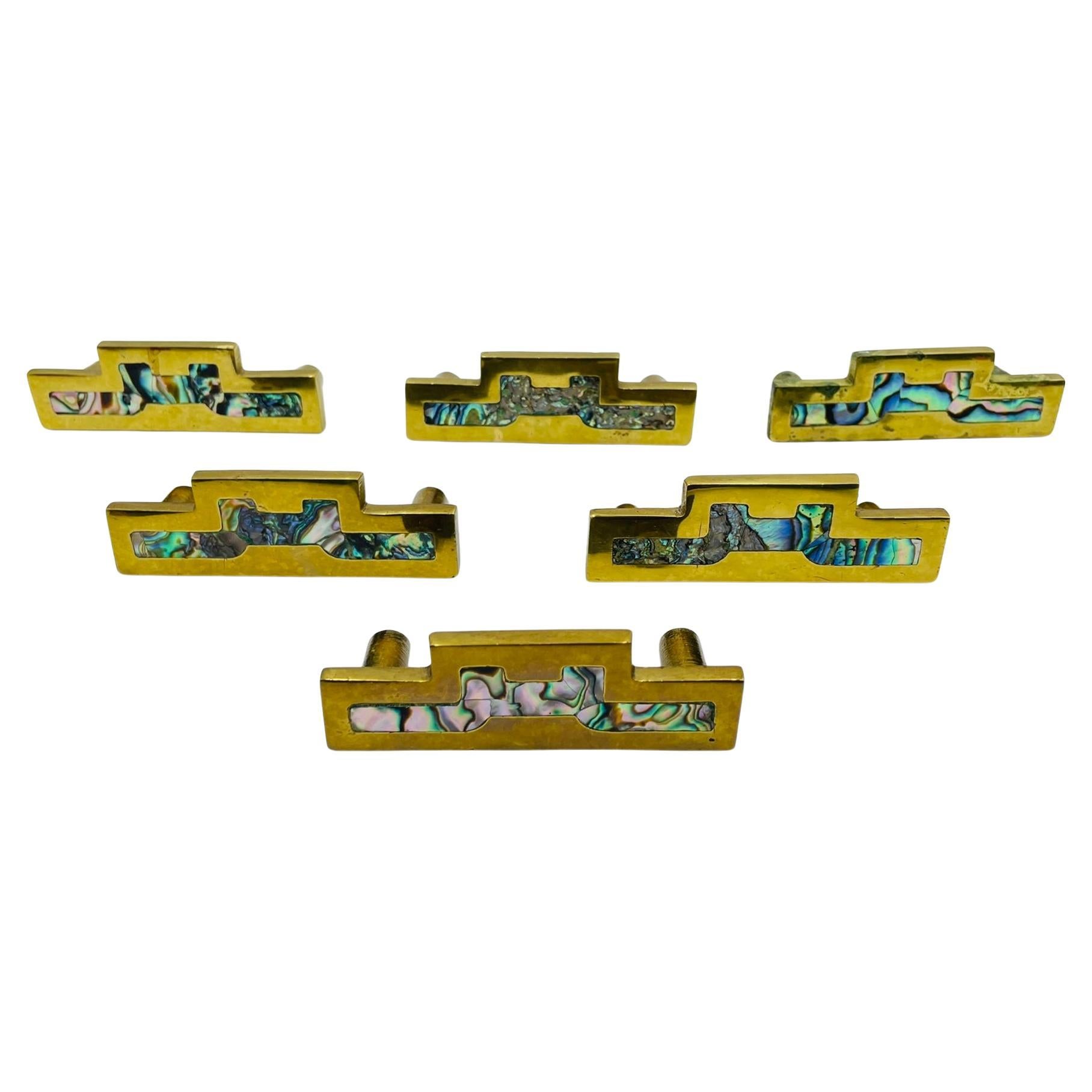 Ensemble de 6 poignées d'armoire en laiton et incrustation de coquillages d'ormeaux par Peñoles, Mexique années 1950
