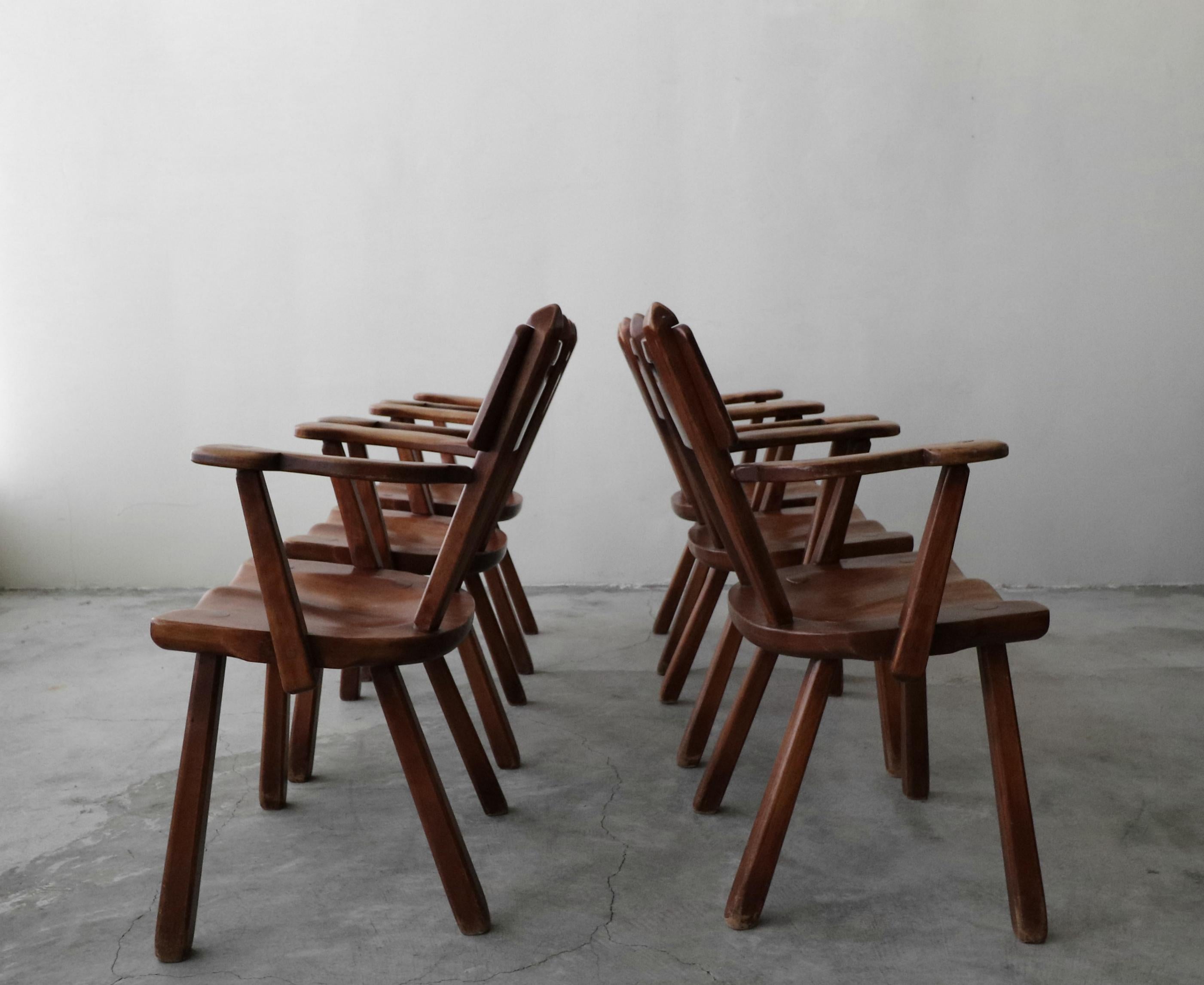 Set of 6 California Modern Studio Craft Primitive Wood Dining Chairs In Good Condition In Las Vegas, NV