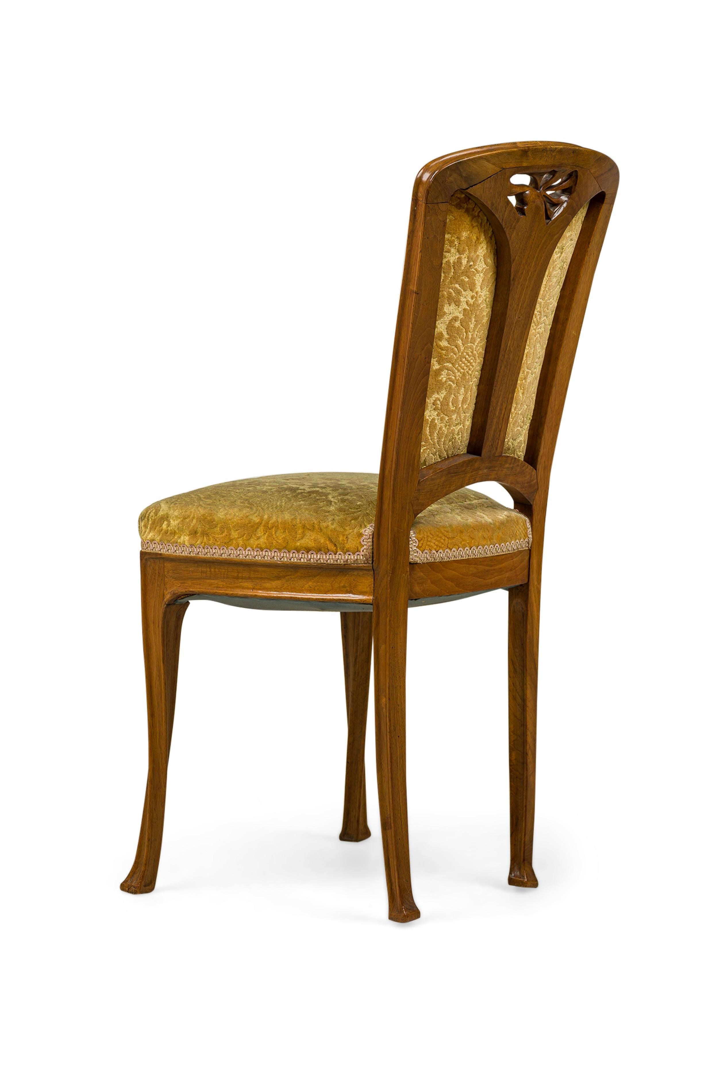 Ensemble de 6 chaises d'appoint sculptées en feuillage Ombelle de Camille Gauthier de style Art nouveau français Bon état - En vente à New York, NY