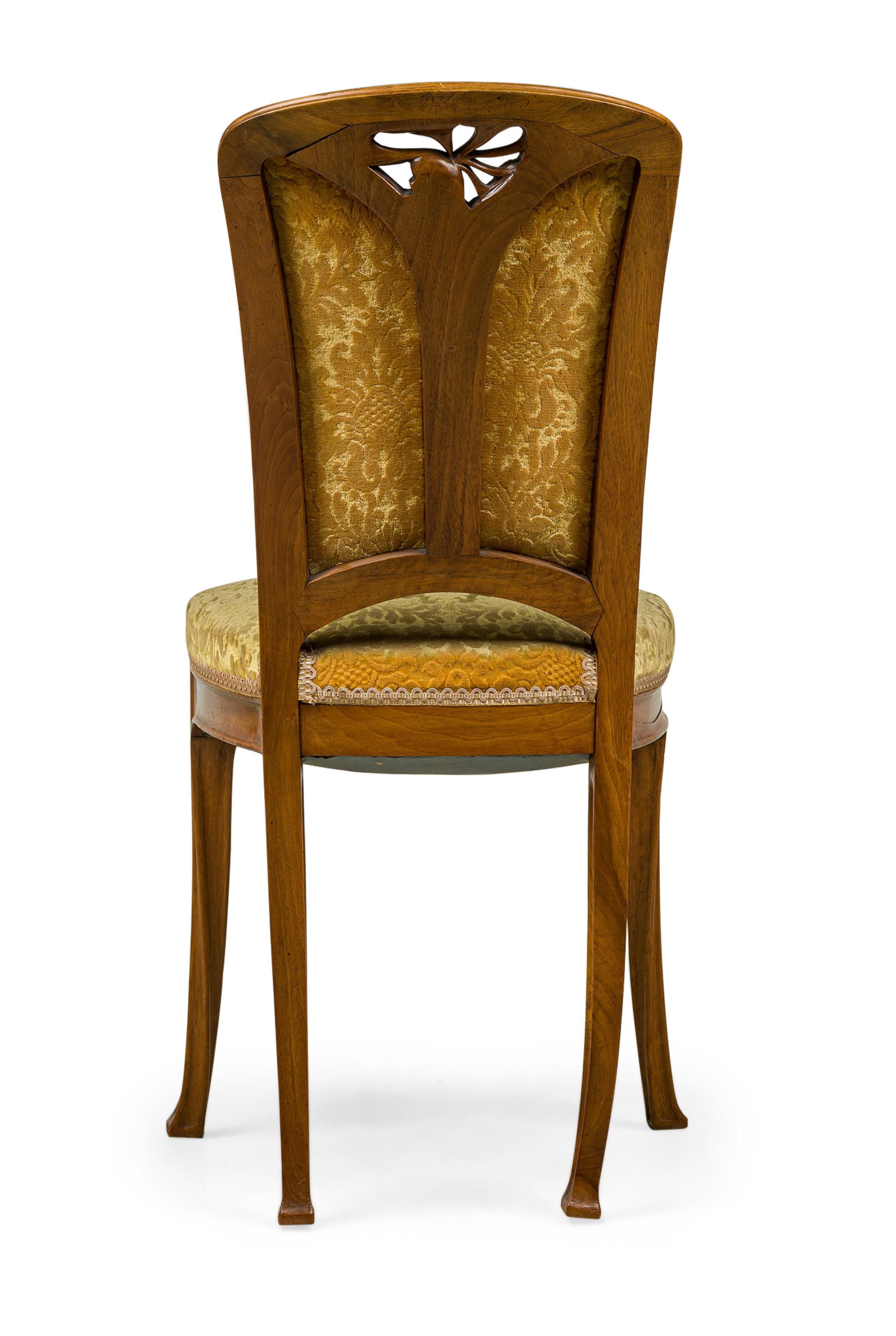 20ième siècle Ensemble de 6 chaises d'appoint sculptées en feuillage Ombelle de Camille Gauthier de style Art nouveau français en vente