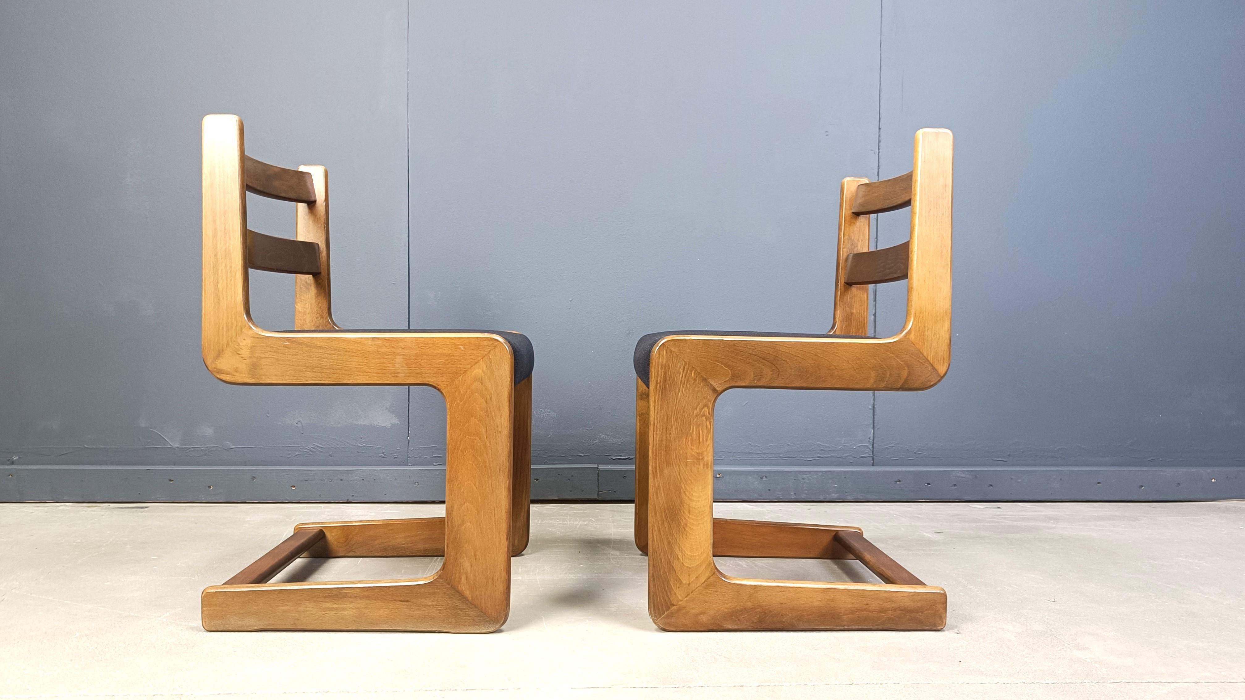 Set di 6 sedie da pranzo cantilever di Casala, anni '70 in vendita 3