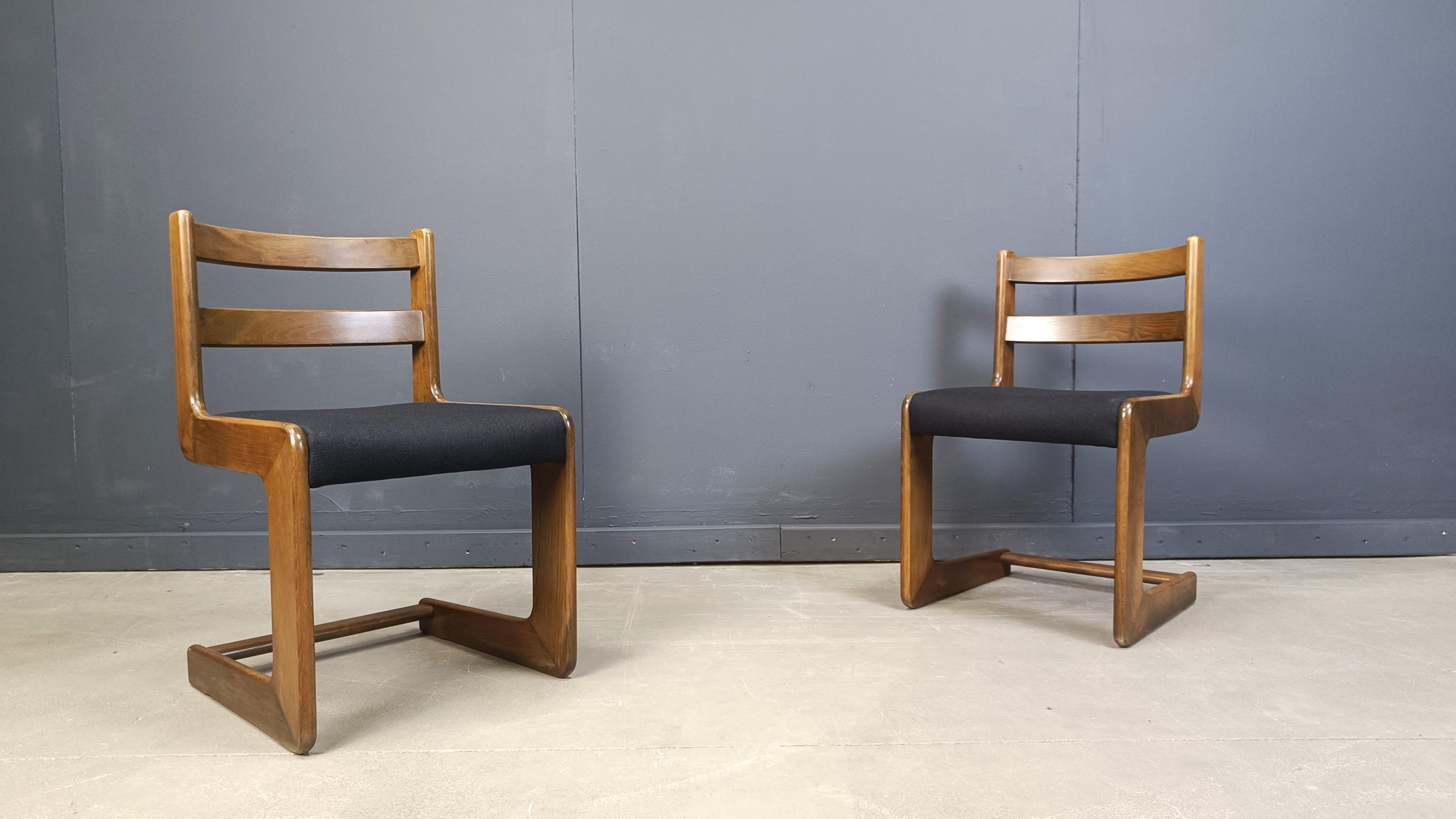 Set di 6 sedie da pranzo cantilever di Casala, anni '70 in vendita 2