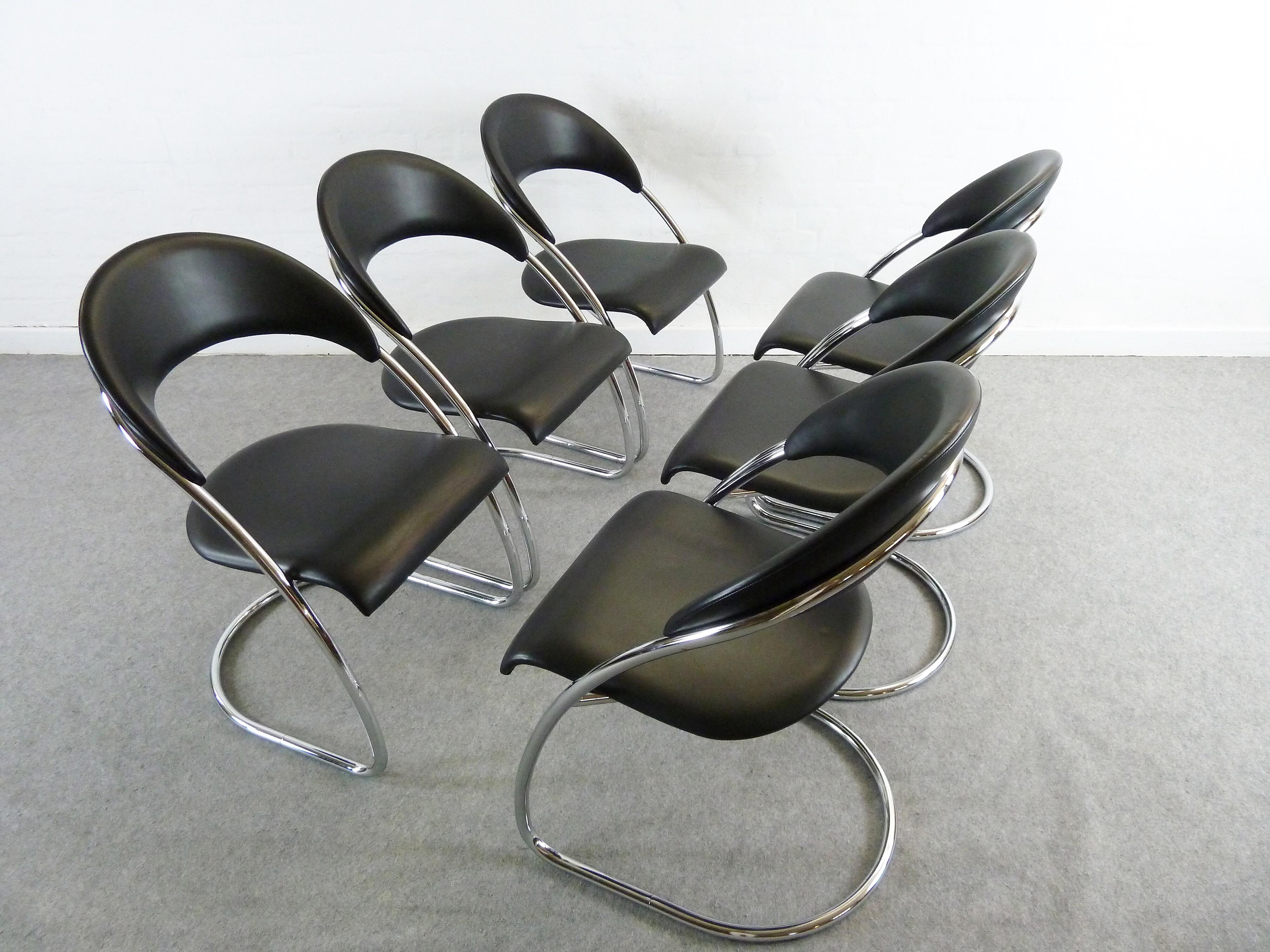 Set of 6 Cantilevered Chairs Thonet Bauhaus Model ST14 Hans Luckhardt For Sale 3