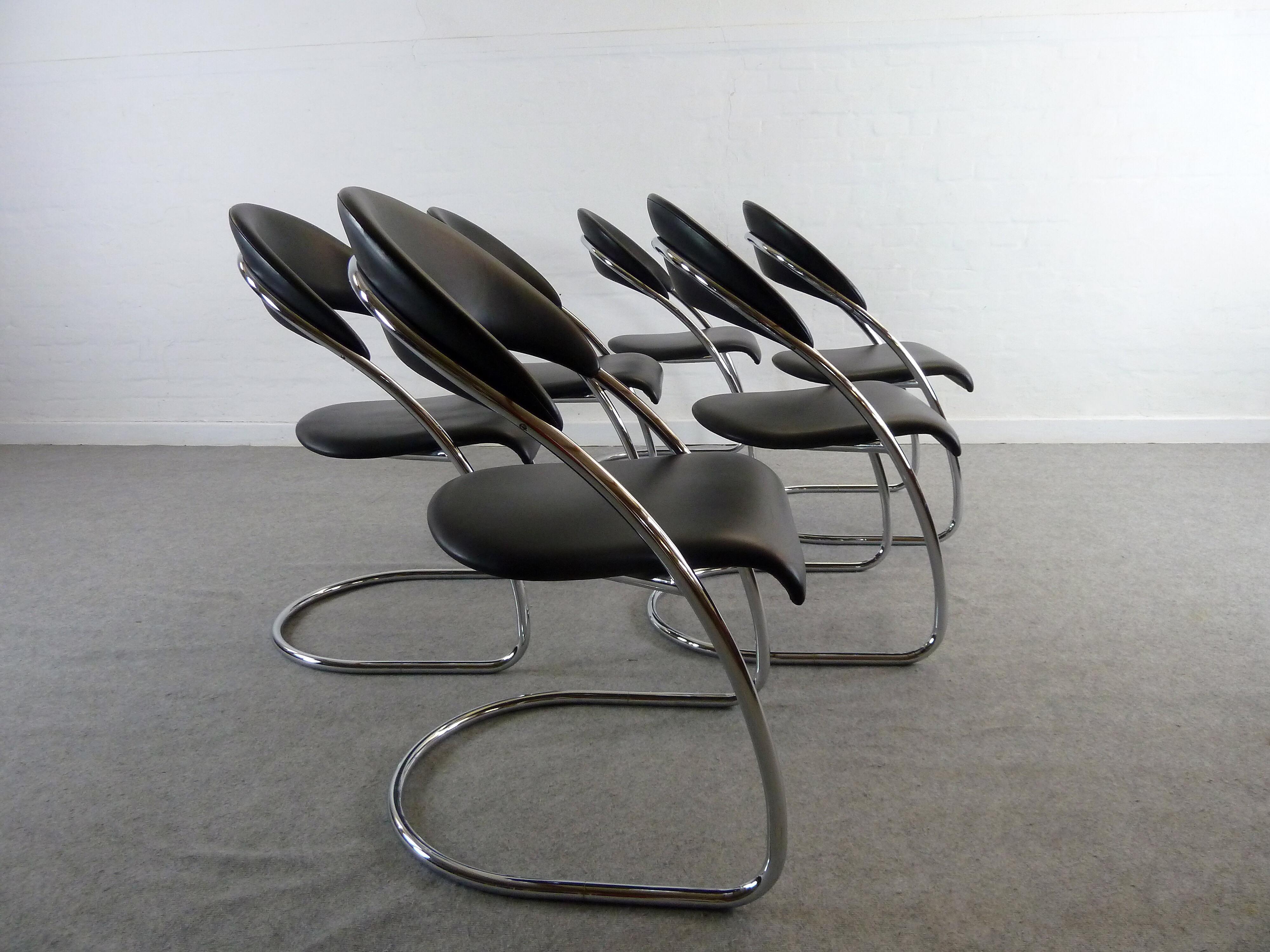 Set of 6 Cantilevered Chairs Thonet Bauhaus Model ST14 Hans Luckhardt For Sale 4