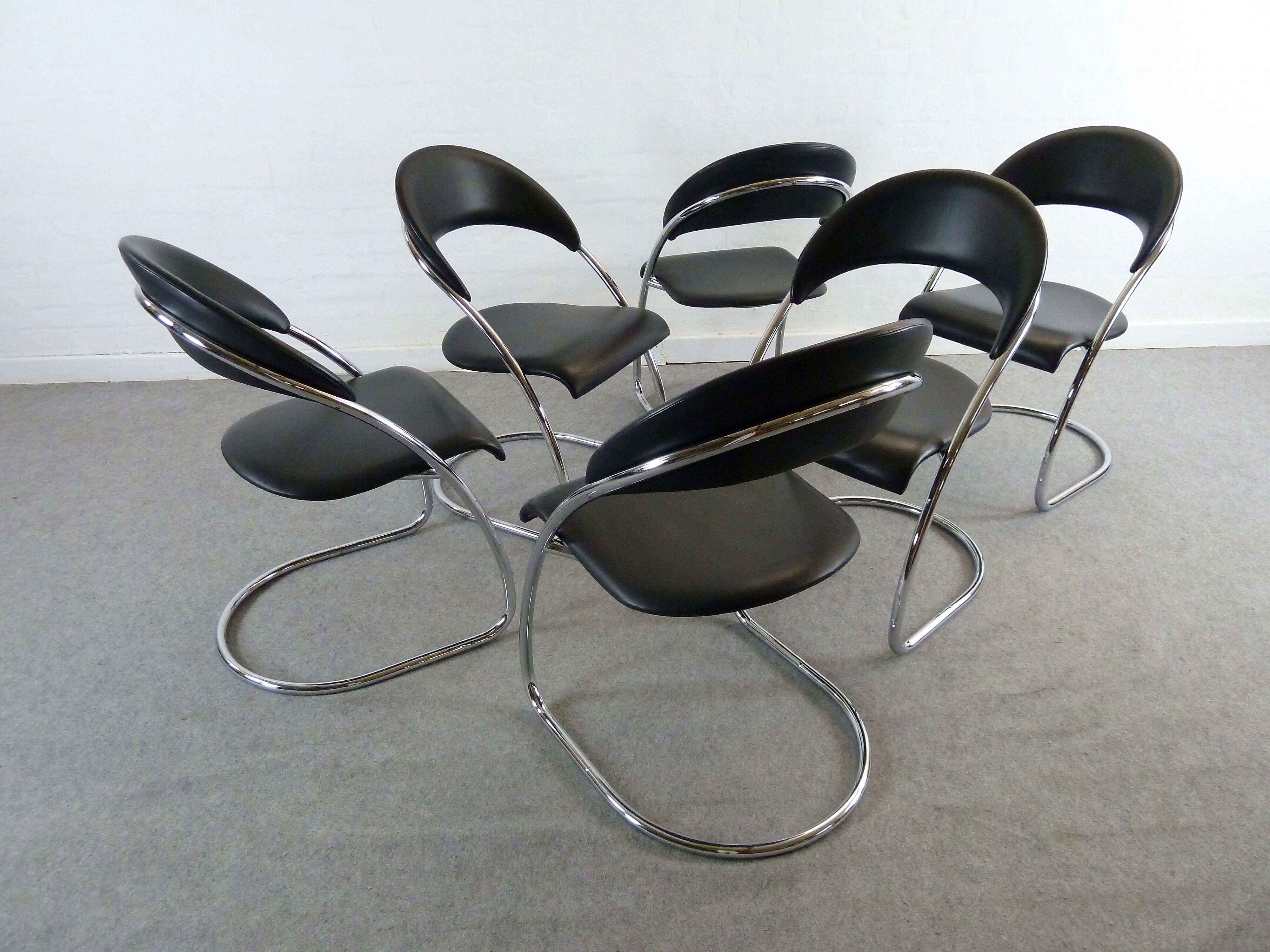 Set of 6 Cantilevered Chairs Thonet Bauhaus Model ST14 Hans Luckhardt For Sale 6