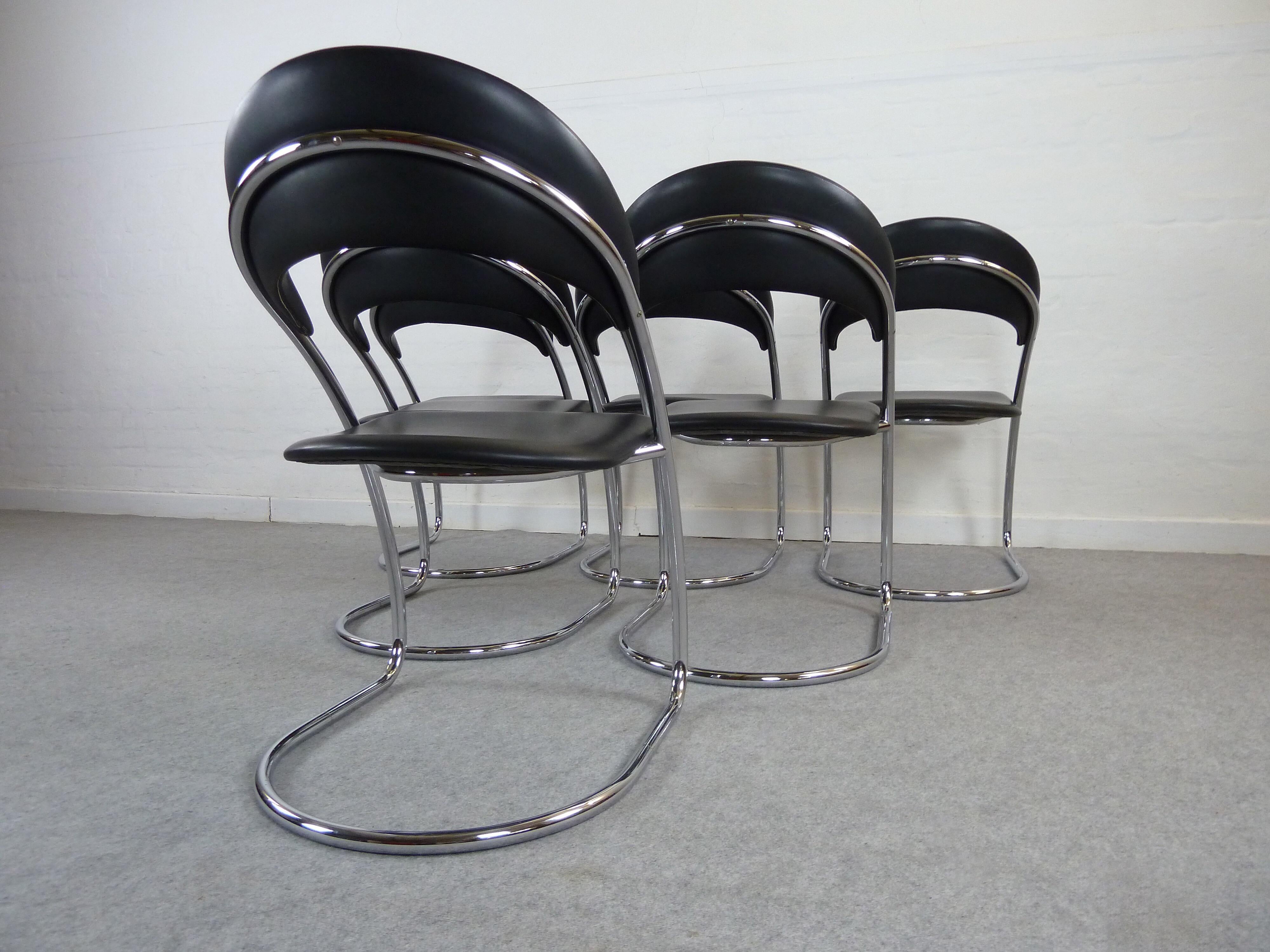 Set of 6 Cantilevered Chairs Thonet Bauhaus Model ST14 Hans Luckhardt For Sale 7