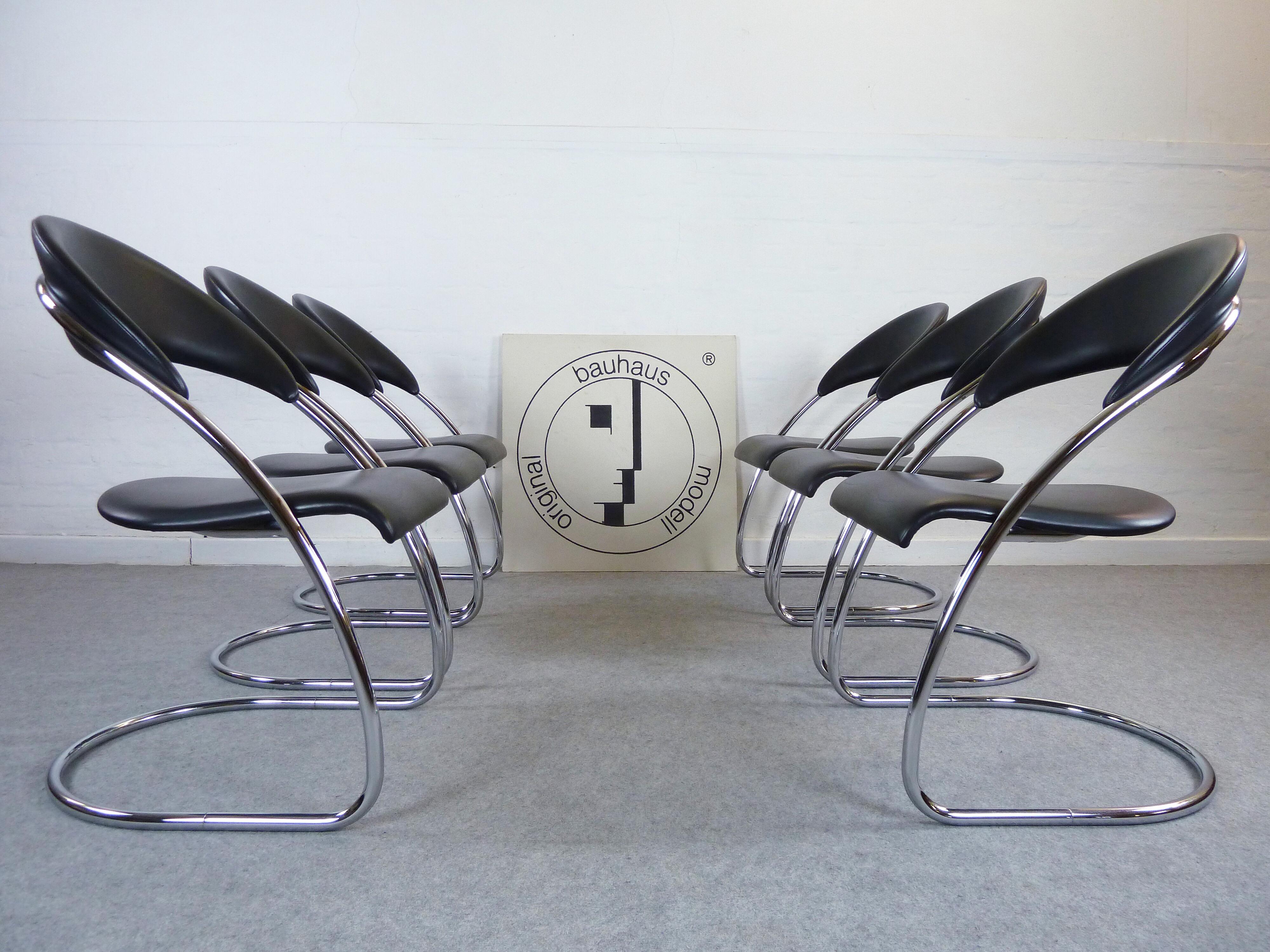 Set of 6 Cantilevered Chairs Thonet Bauhaus Model ST14 Hans Luckhardt For Sale 9