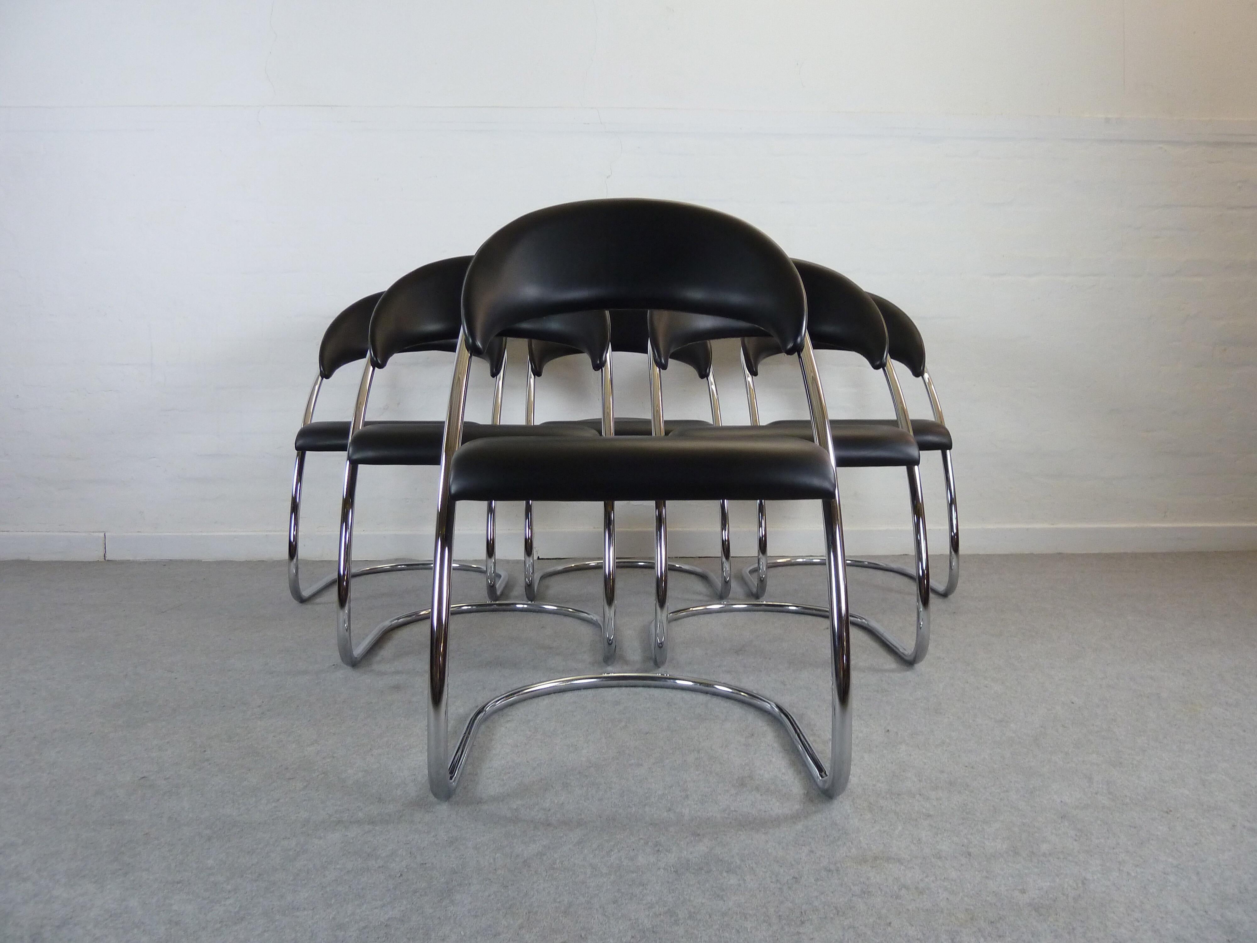 German Set of 6 Cantilevered Chairs Thonet Bauhaus Model ST14 Hans Luckhardt For Sale