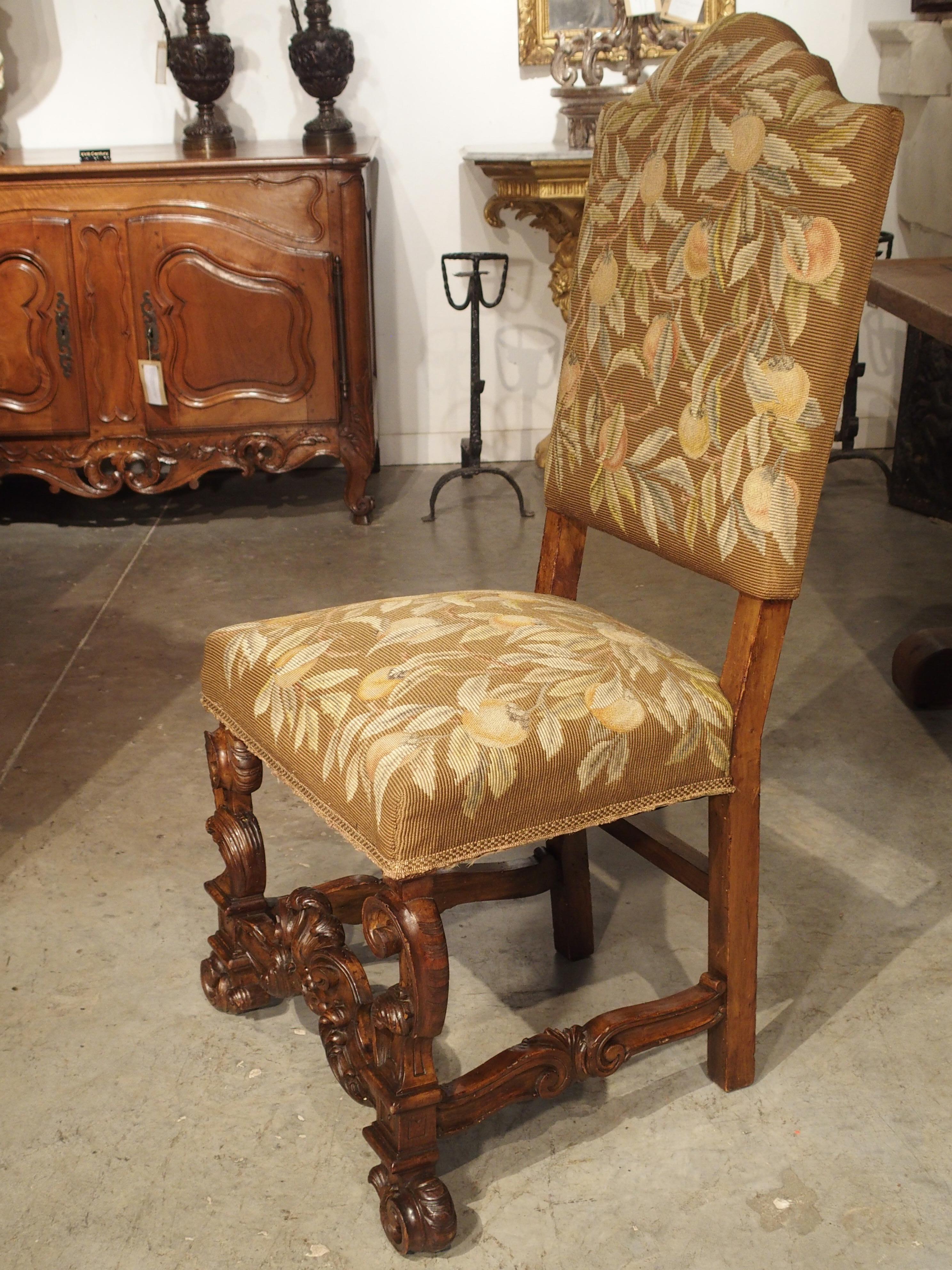 Italian Set of 6 Carved Walnut Wood Dining Chairs from Lombardy, Late 19th Century