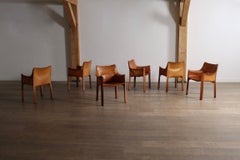 Lot de 6 chaises de salle à manger Cassina CAB en cuir cognac par Mario Bellini 1970
