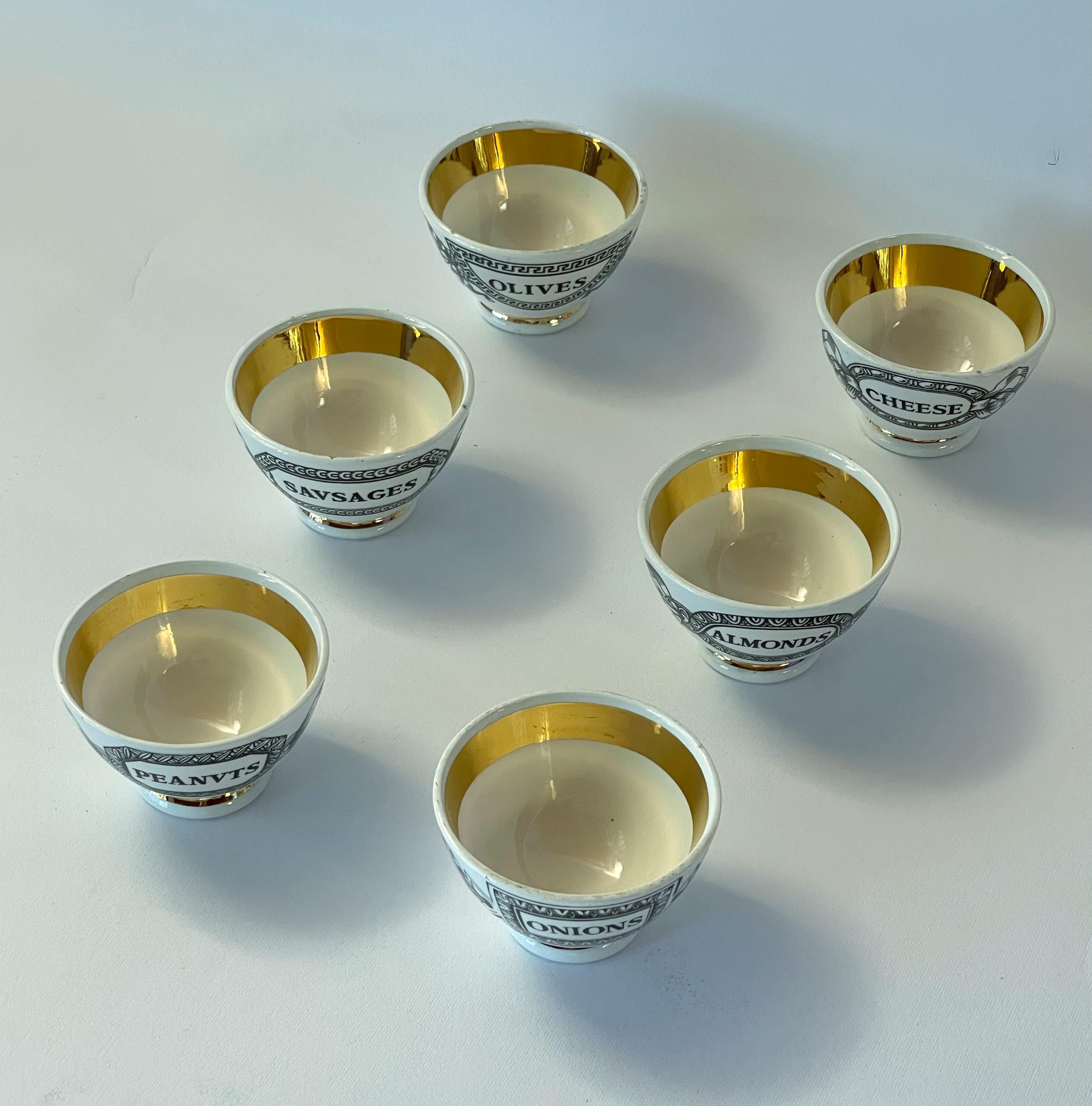 FORNASETTI: 6er-Set Schalen mit Keramik-Applikationsschalen von Fornasetti (Italienisch) im Angebot