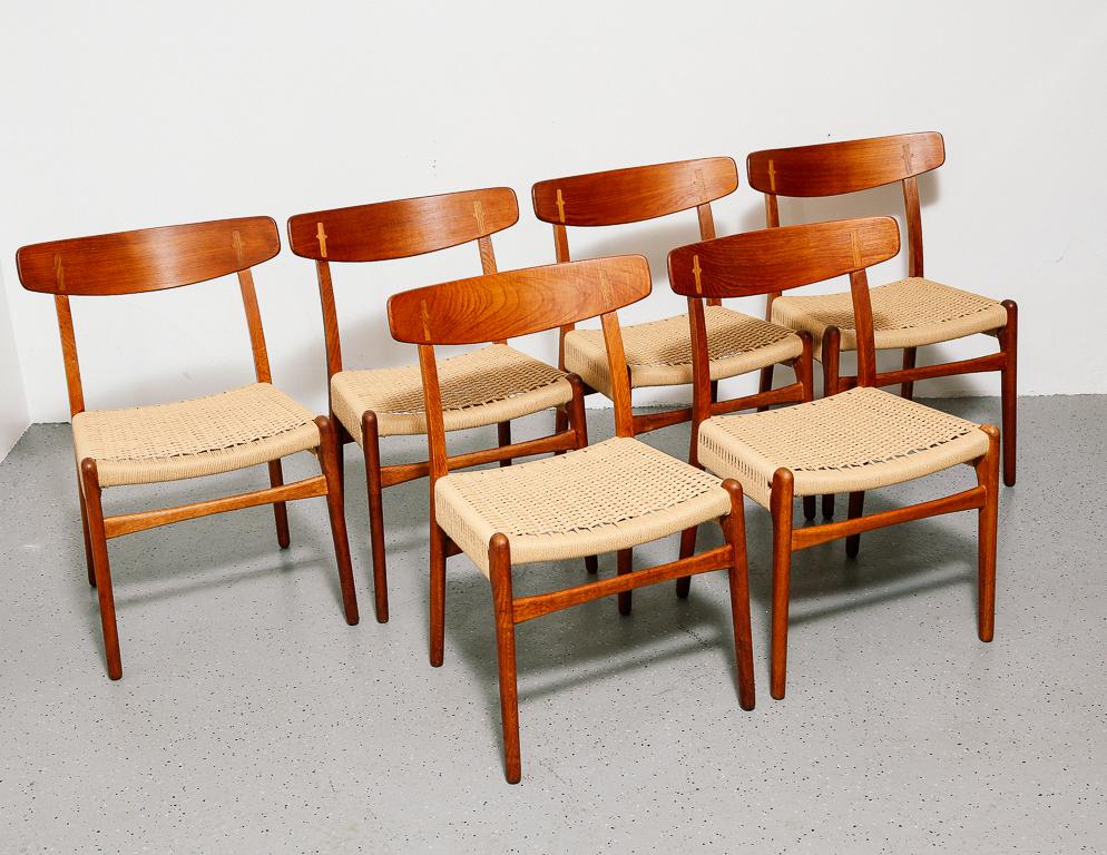 Set of 6 CH23 Teak and Oak Dining Chairs by Hans Wegner In Good Condition In Brooklyn, NY
