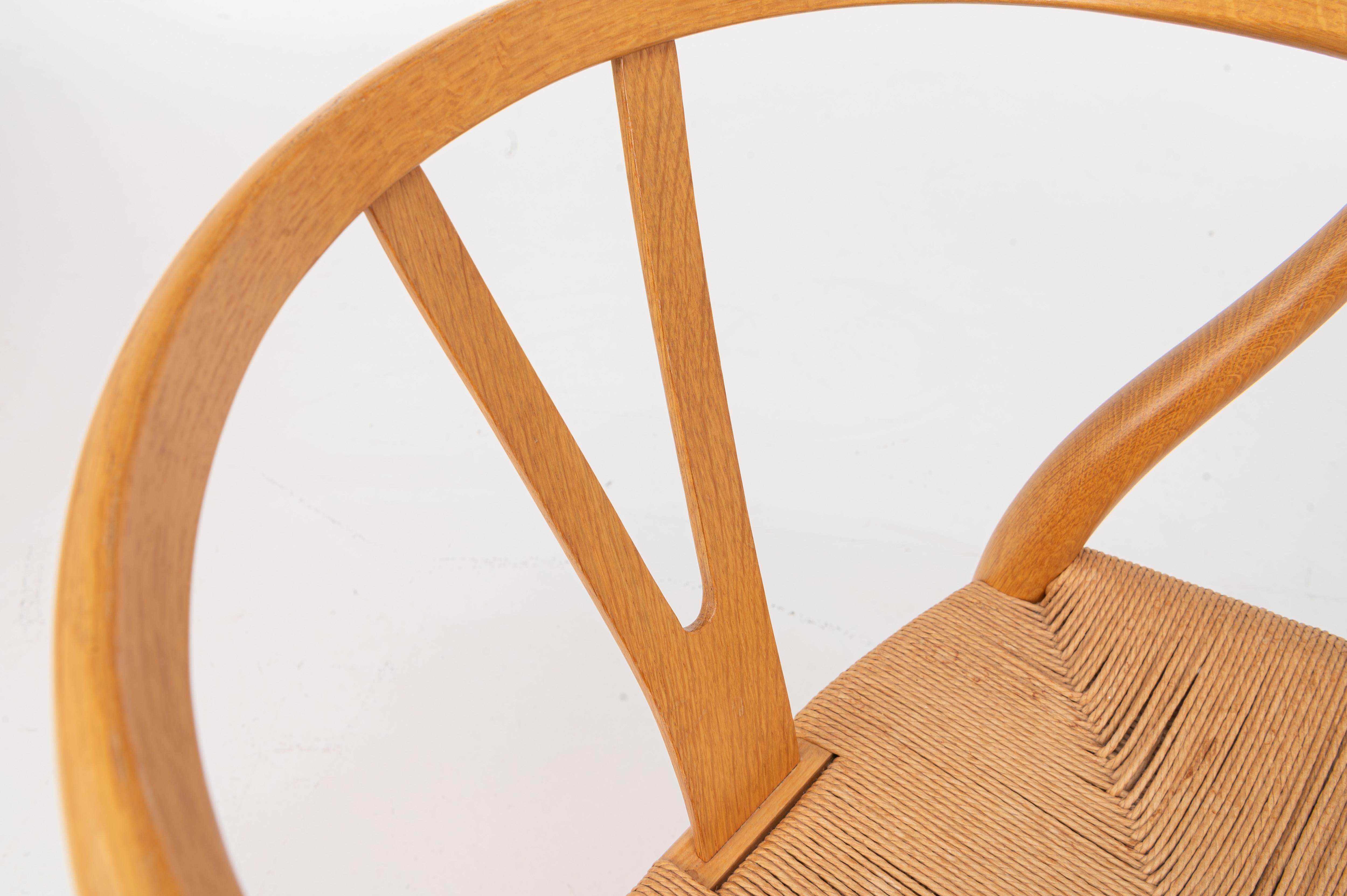 Ensemble de 6 chaises de salle à manger en forme de triangle 'CH24' par Hans J Wegner pour Carl Hansen, Danemark en vente 7