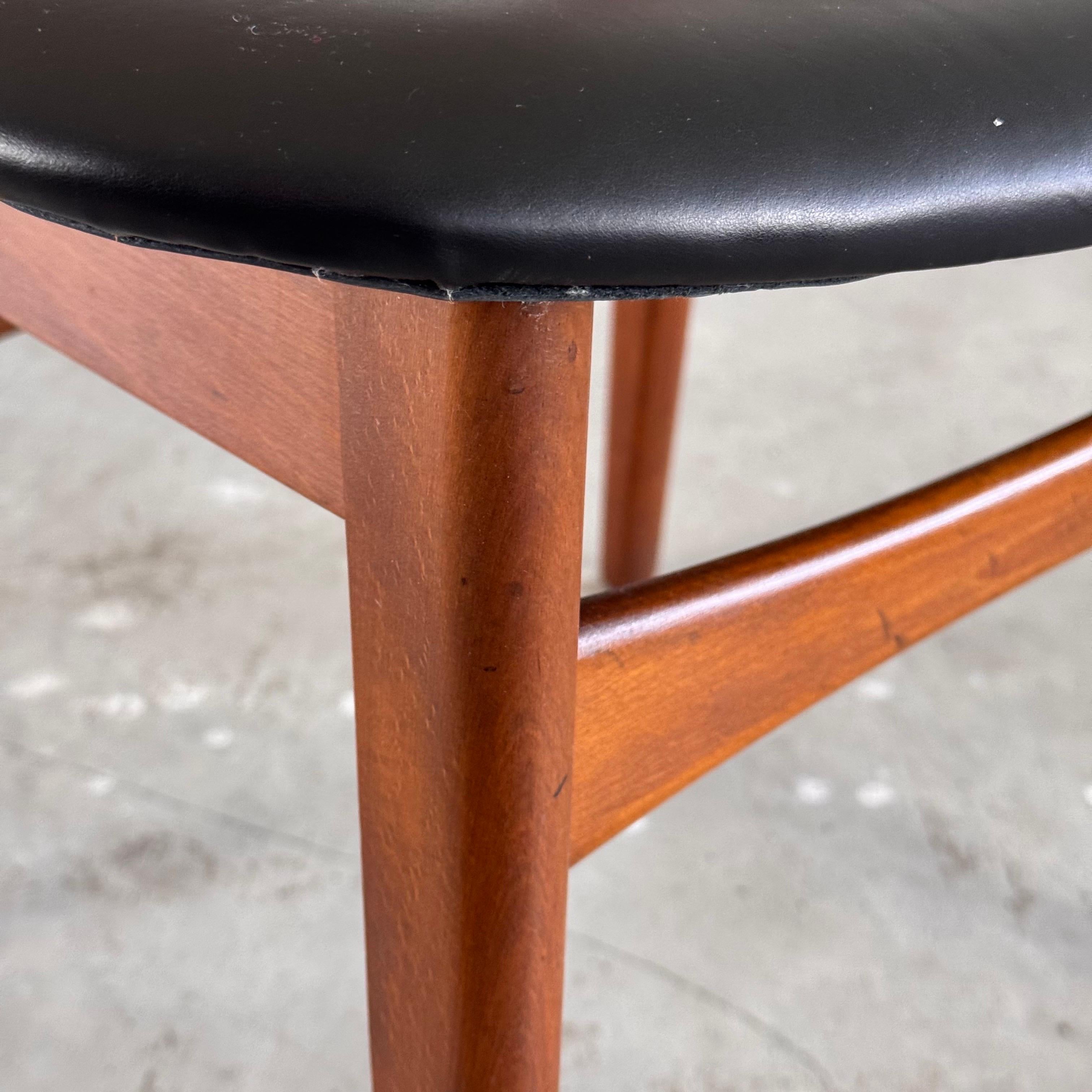 6 CH30 Stühle von Hans J. Wegner in schwarzem Leder, Carl Hansen & Søn, 1952 im Angebot 6